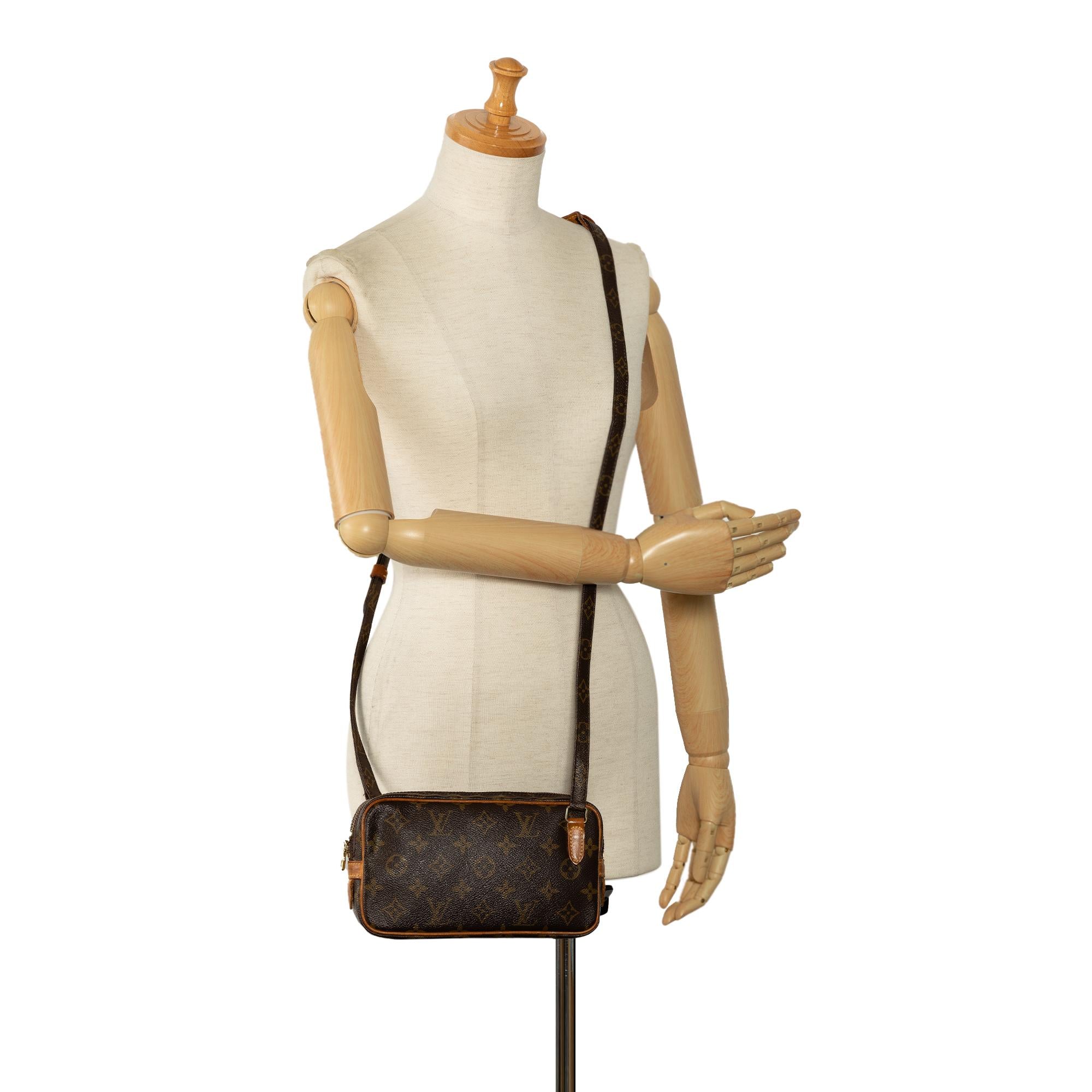 Louis Vuitton Monogram Pochette Marly Bandouliere (SHG-sDnwO5)