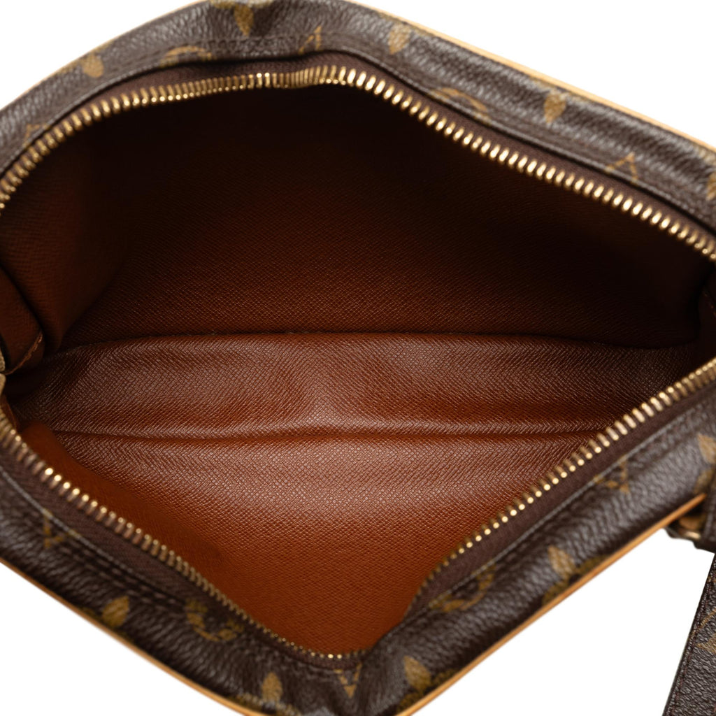 Louis Vuitton Monogram Pochette Marly Bandouliere (SHG-St9Ohd)