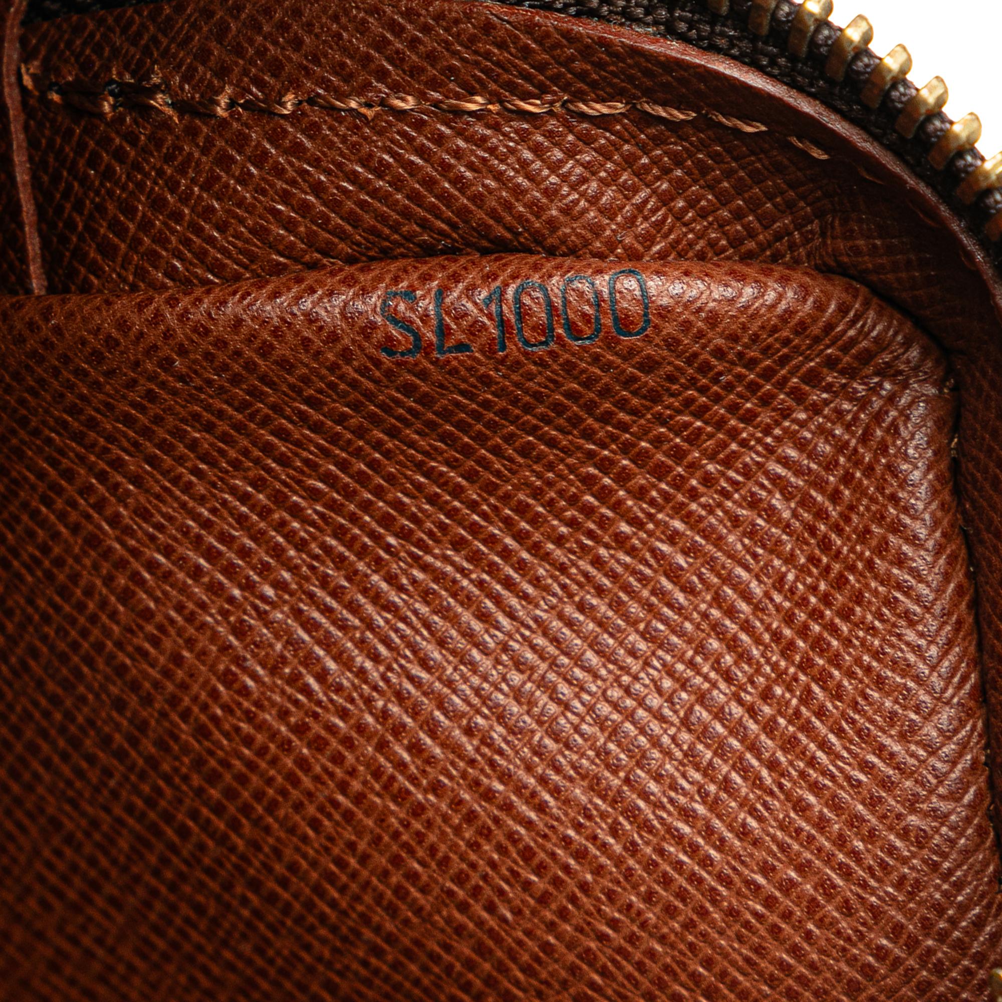Louis Vuitton Monogram Pochette Marly Bandouliere (SHG-cLnHn7)
