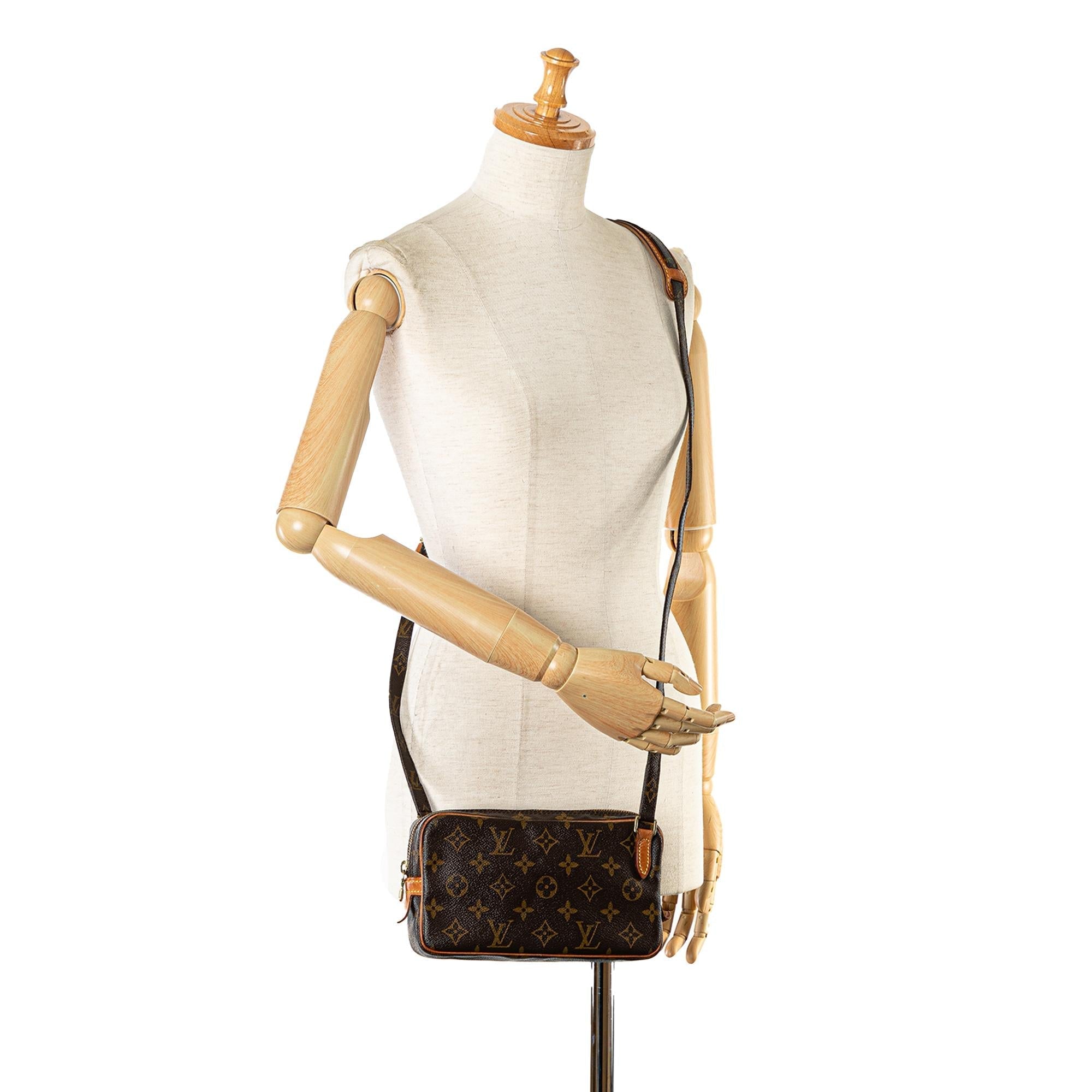 Louis Vuitton Monogram Pochette Marly Bandouliere (SHG-yutxWN)