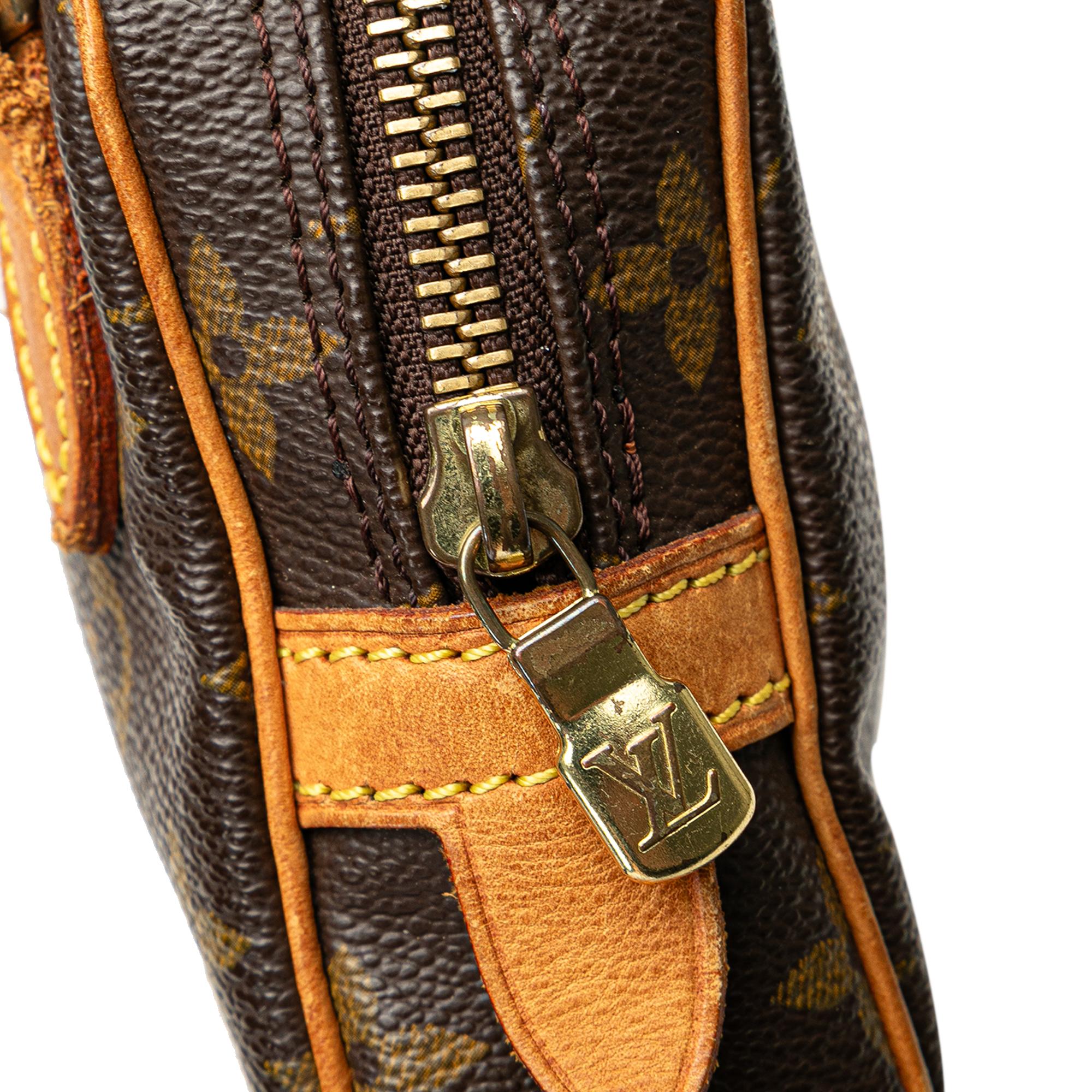 Louis Vuitton Monogram Pochette Marly Bandouliere (SHG-a081dv)