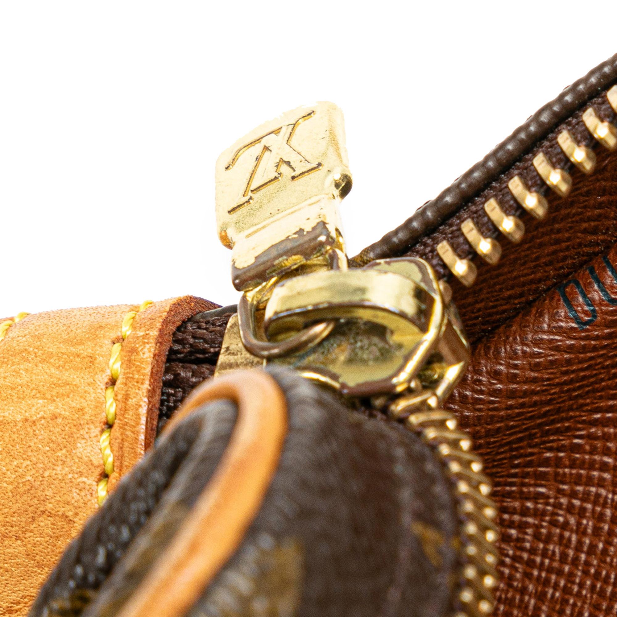 Louis Vuitton Monogram Pochette Marly Bandouliere (SHG-lIwnyb)