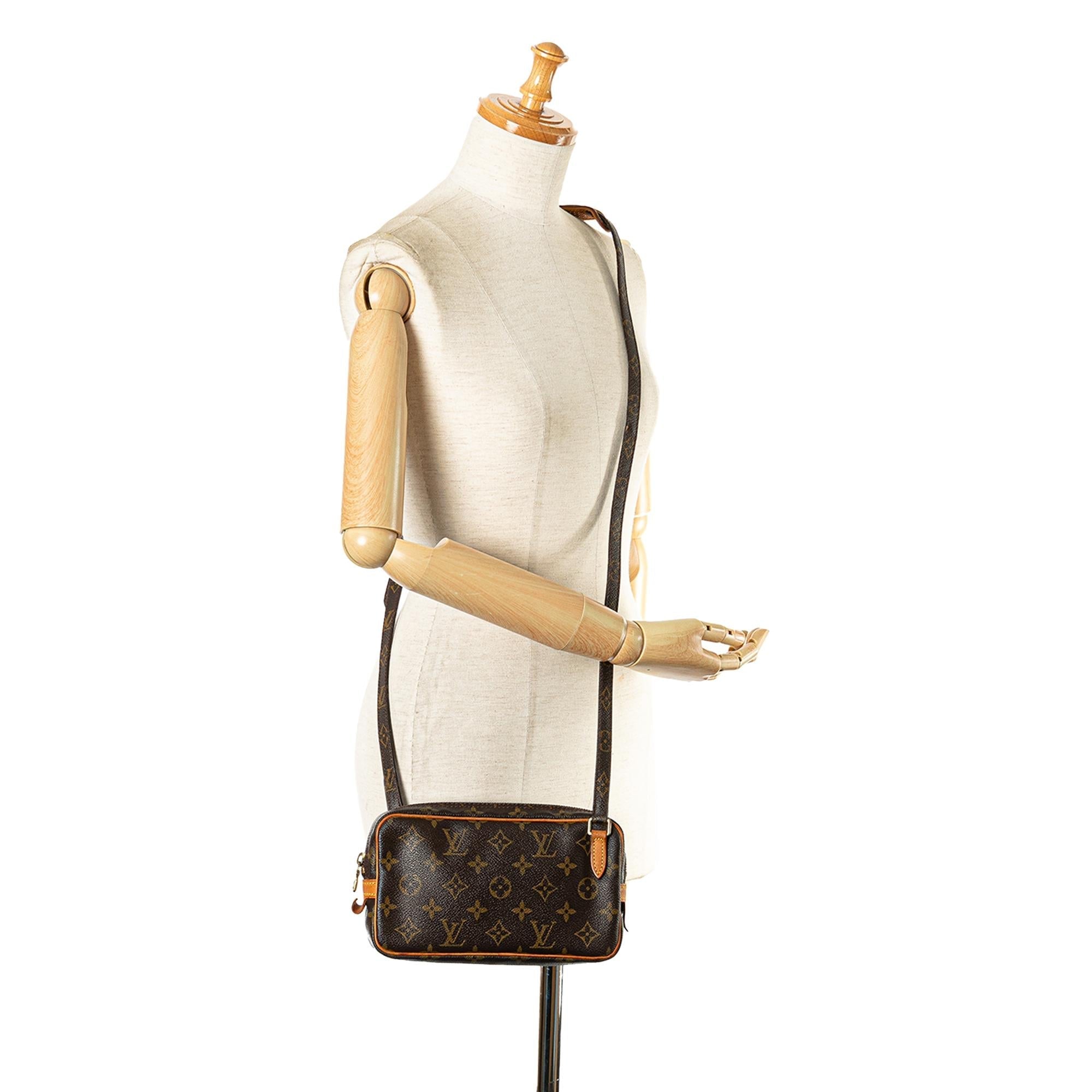 Louis Vuitton Monogram Pochette Marly Bandouliere (SHG-bm7c88)
