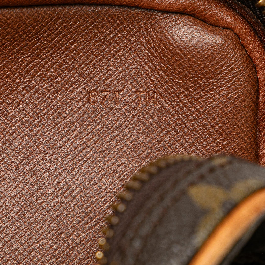 Louis Vuitton Monogram Pochette Marly Bandouliere (SHG-c0o9yD)