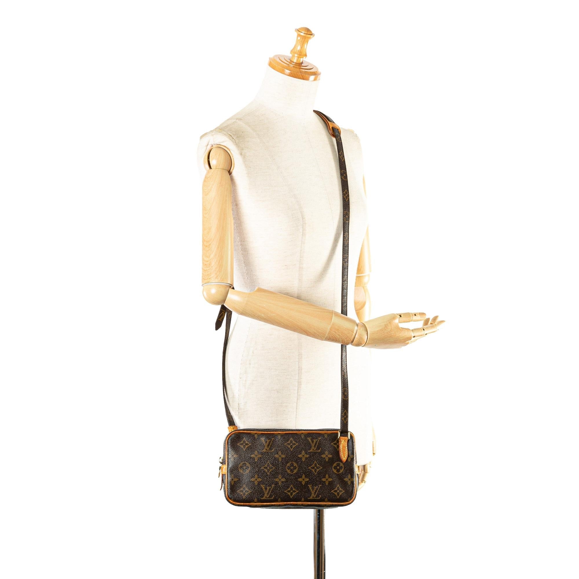 Louis Vuitton Monogram Pochette Marly Bandouliere (SHG-yUbmpH)
