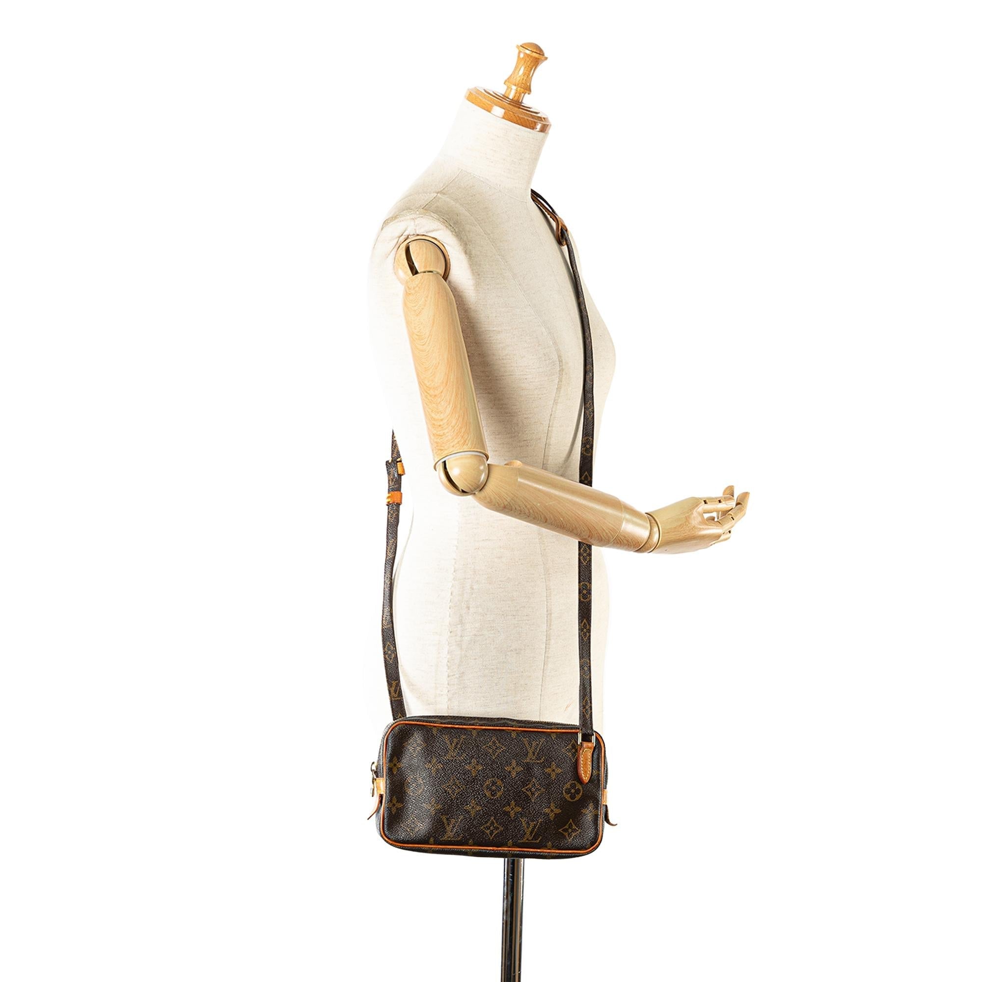 Louis Vuitton Monogram Pochette Marly Bandouliere (SHG-oORhiA)