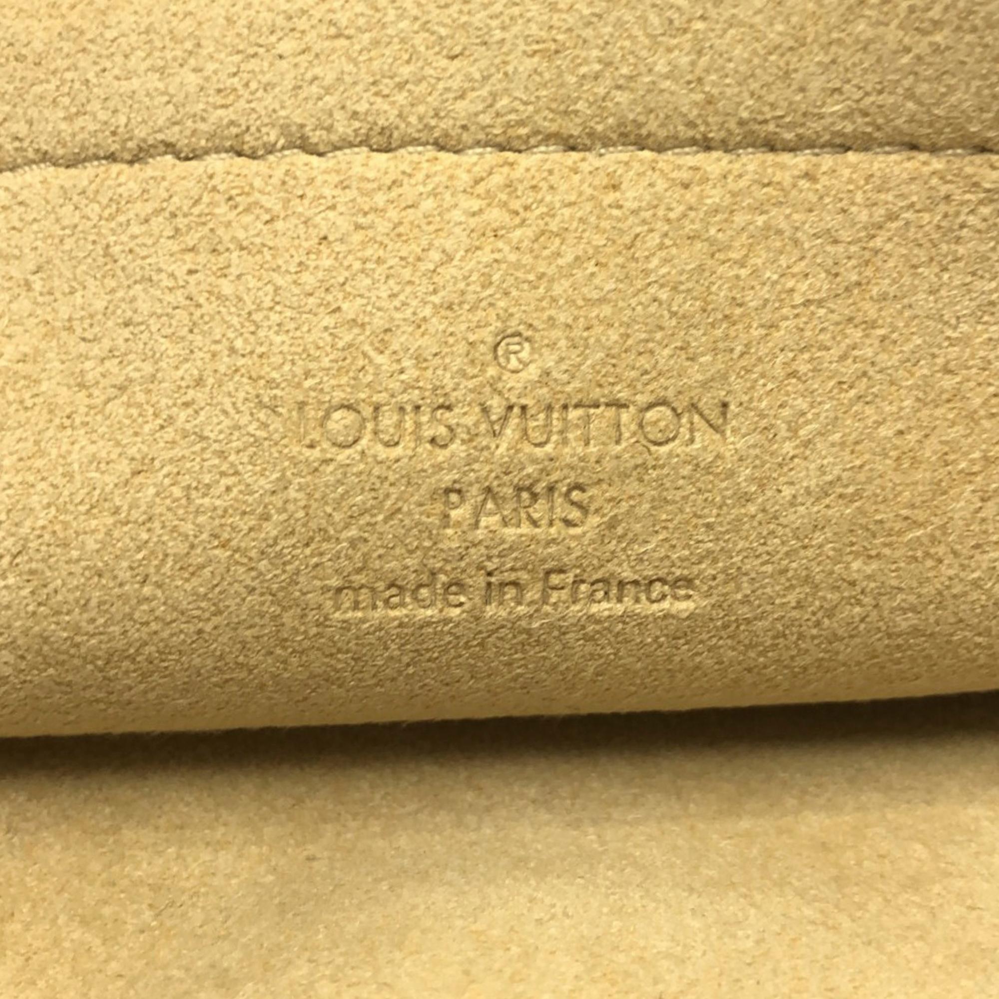 Louis Vuitton Monogram Pochette Milla MM (SHG-iBlnj0)