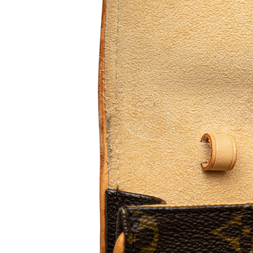 Louis Vuitton Monogram Pochette Twin GM (SHG-CyMU3h)