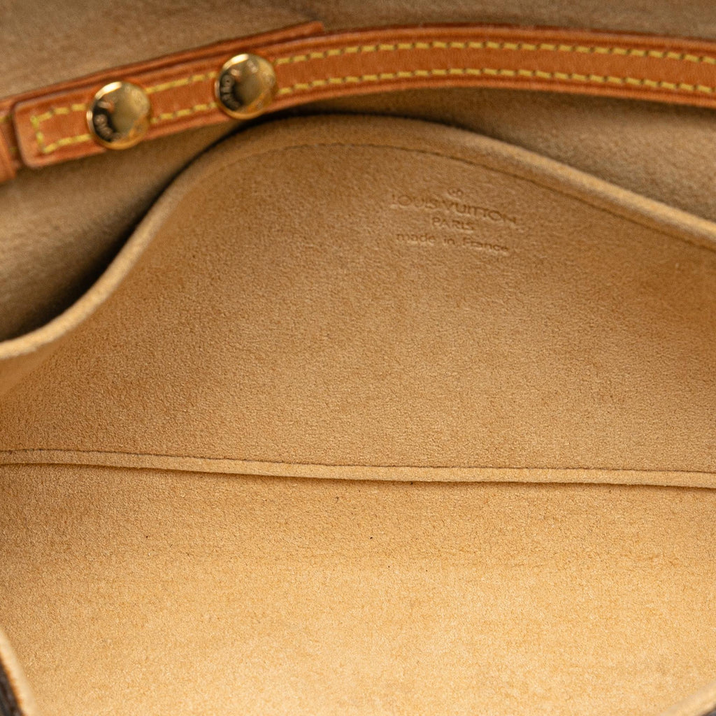 Louis Vuitton Monogram Pochette Twin GM (SHG-QDc4Gf)