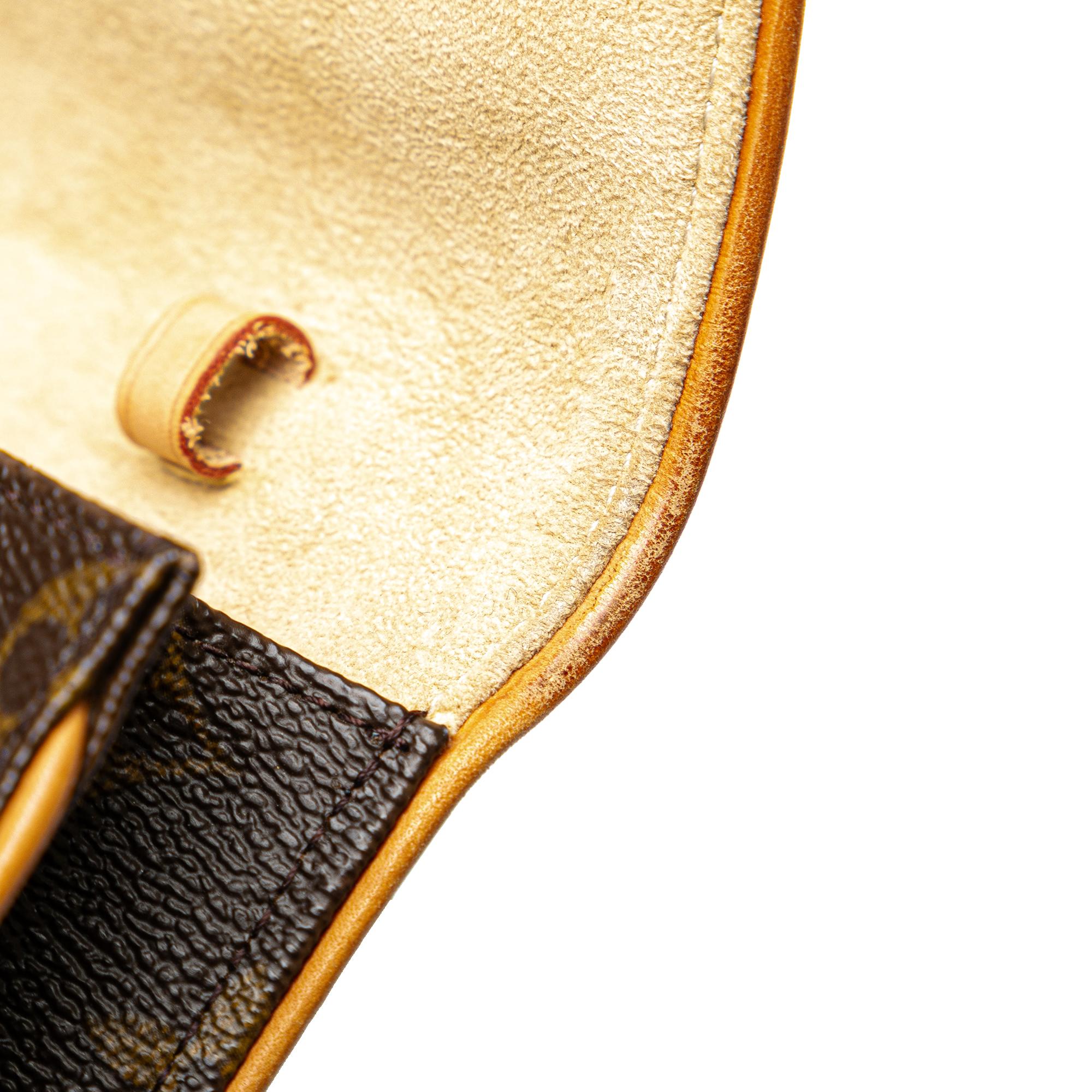 Louis Vuitton Monogram Pochette Twin GM (SHG-zWGYY0)