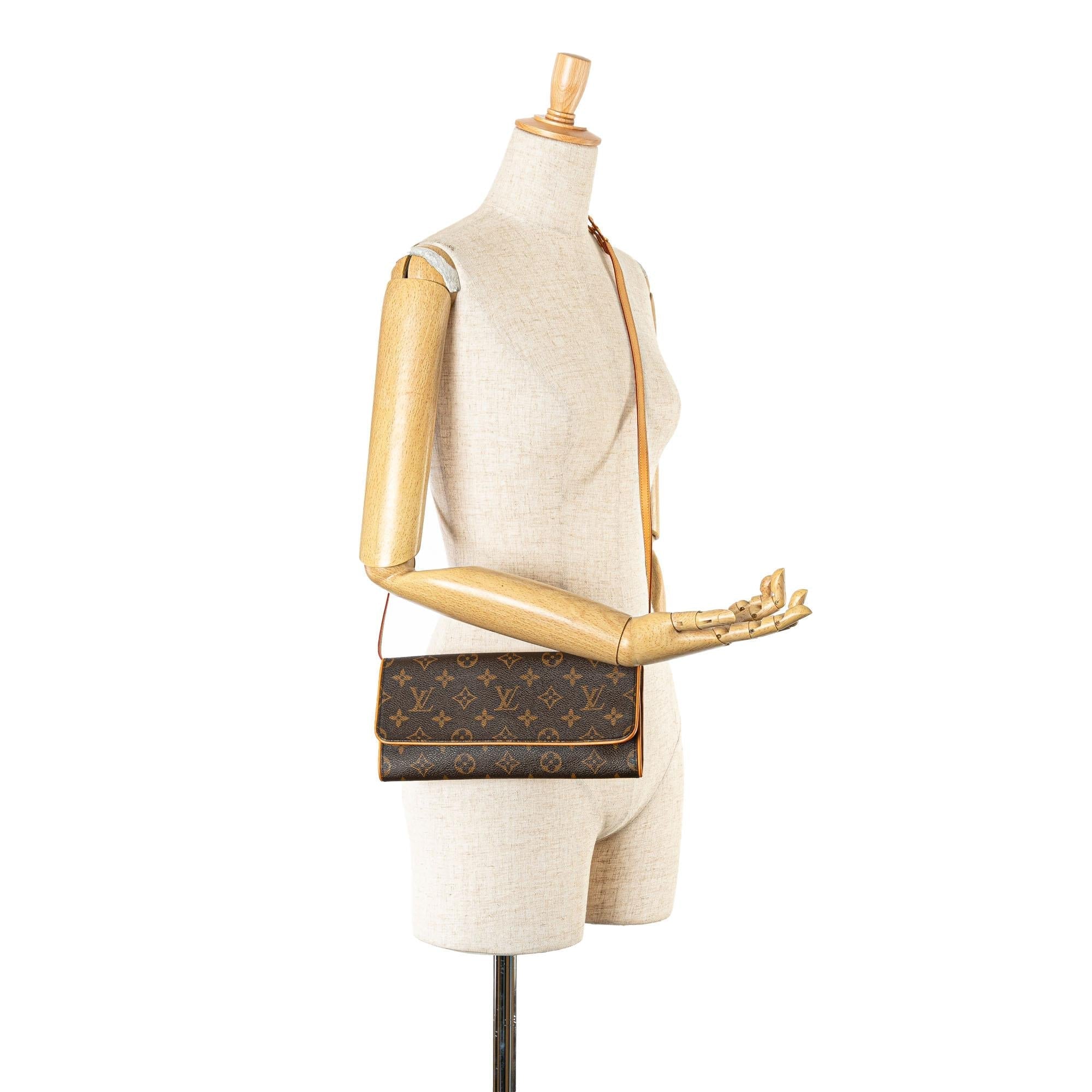 Louis Vuitton Monogram Pochette Twin GM (SHG-F5bENC)