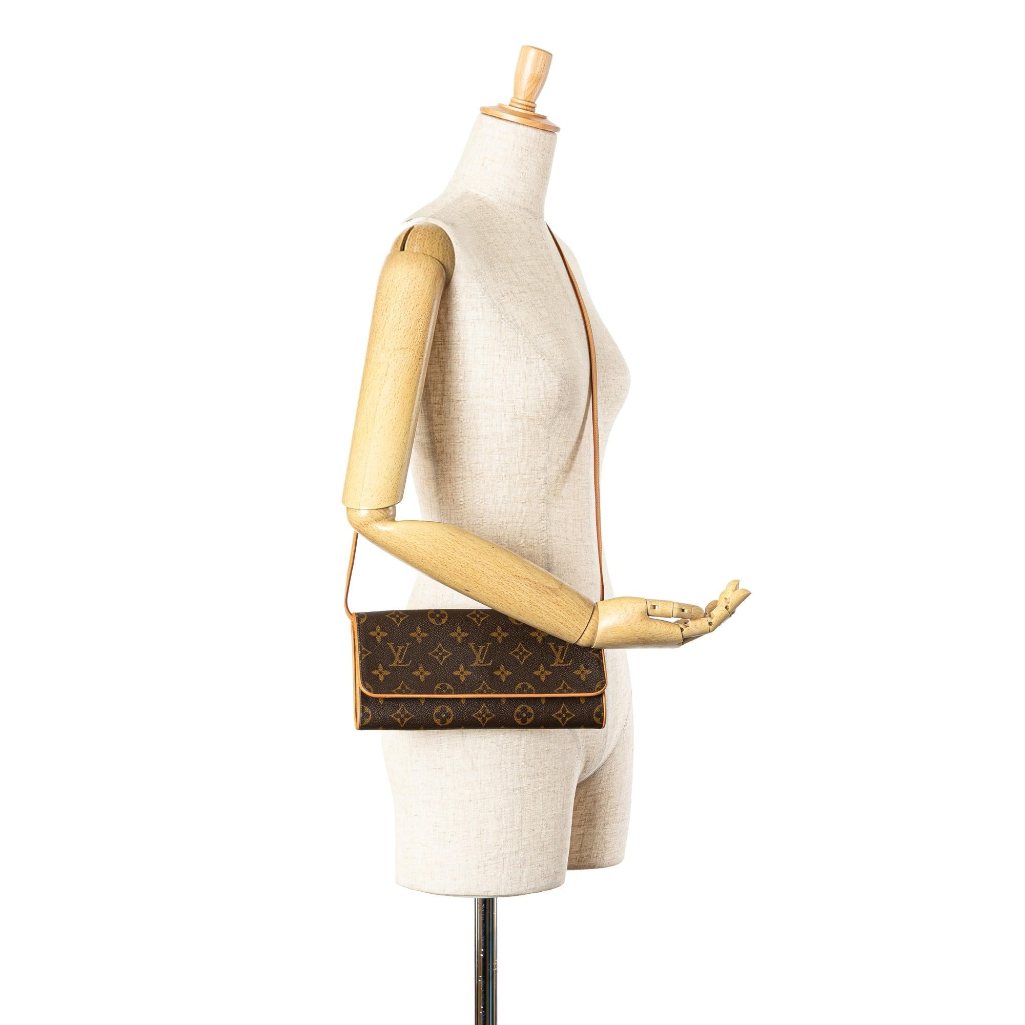 Louis Vuitton Monogram Pochette Twin GM (SHG-L09w3S)