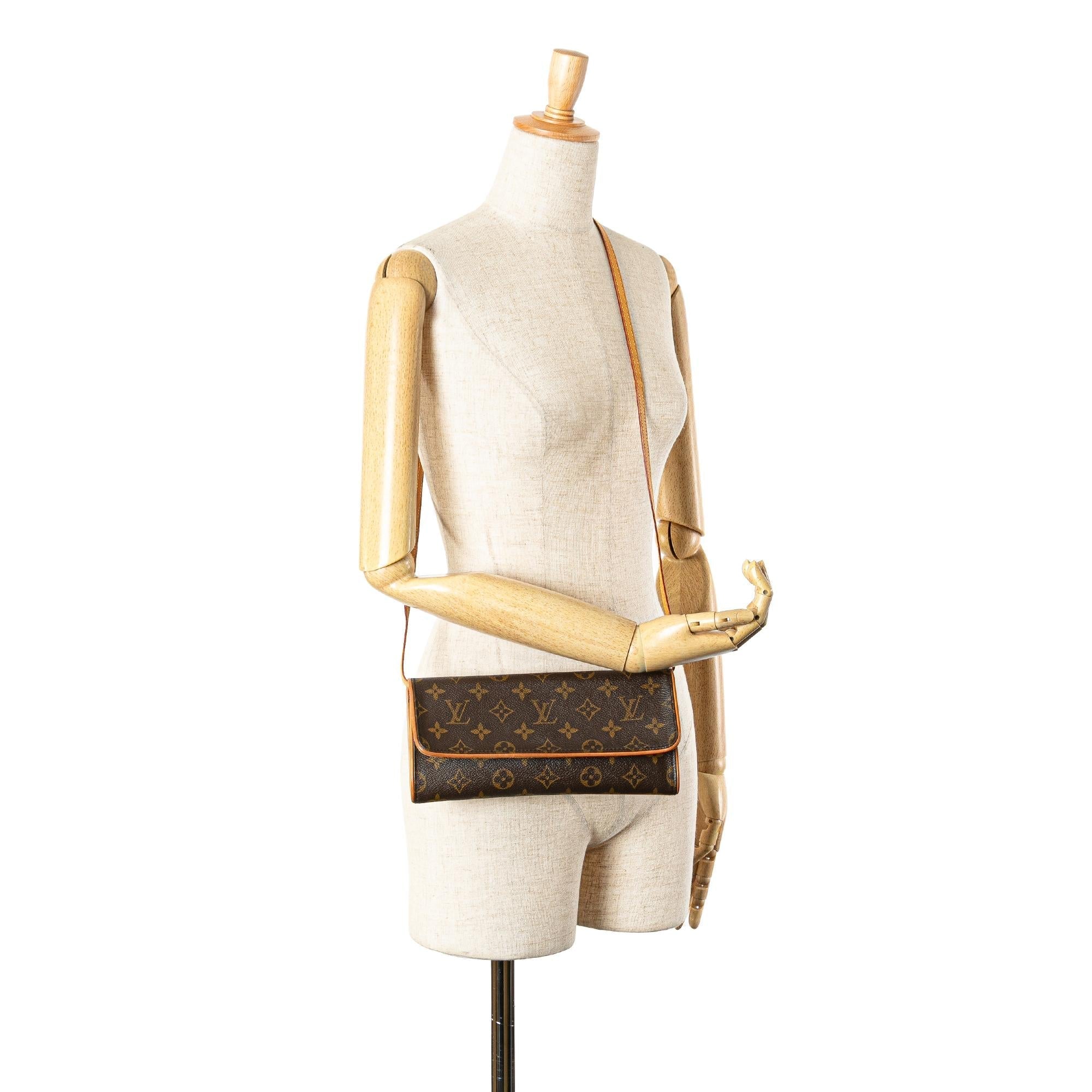 Louis Vuitton Monogram Pochette Twin GM
