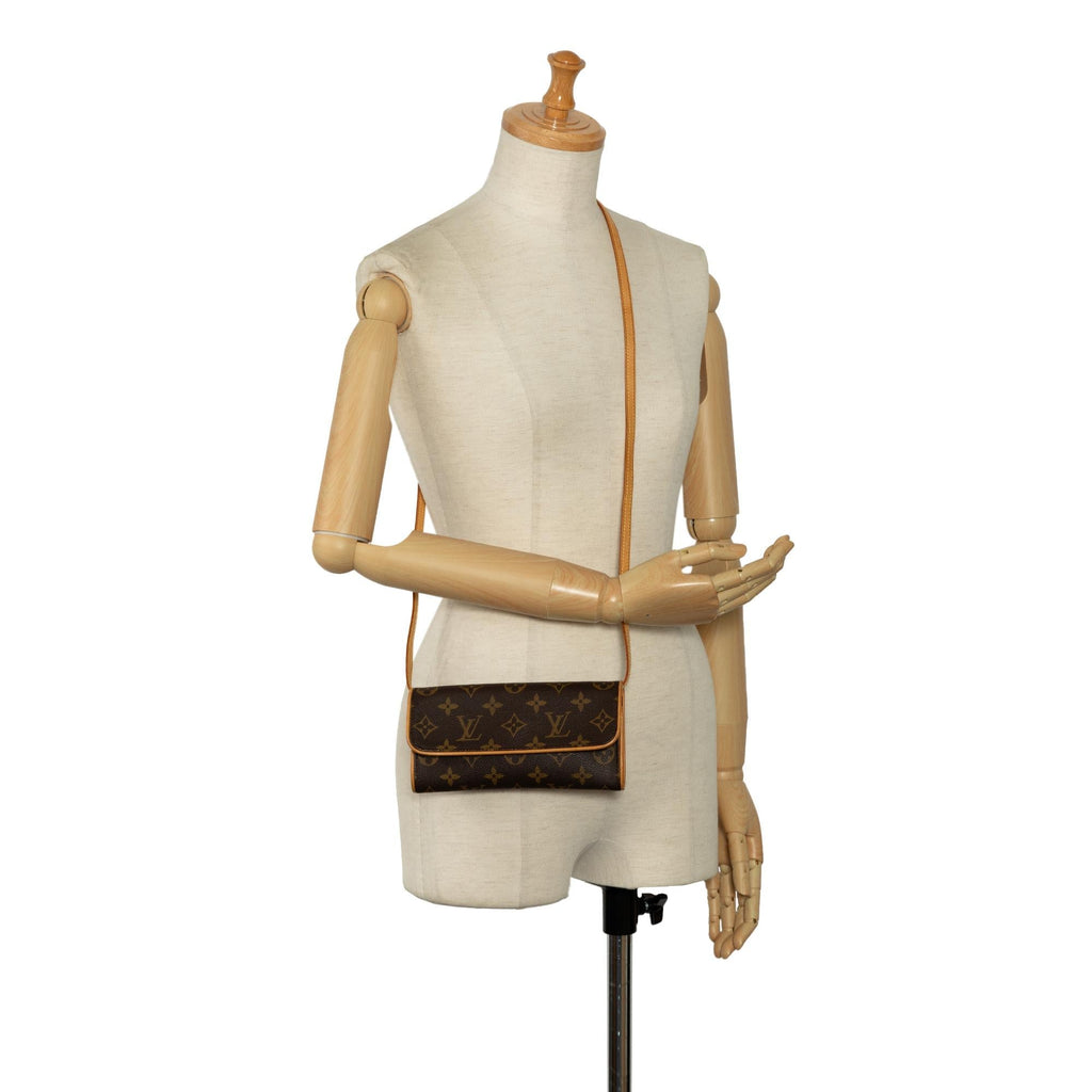 Louis Vuitton Monogram Pochette Twin PM (SHG-3k1Fag)