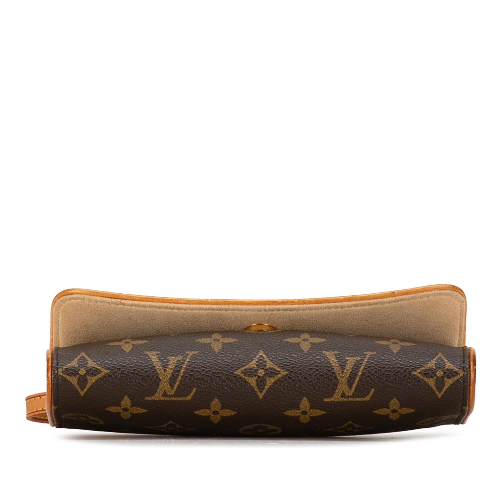 Louis Vuitton Monogram Pochette Twin PM (SHG-oeXt5x)