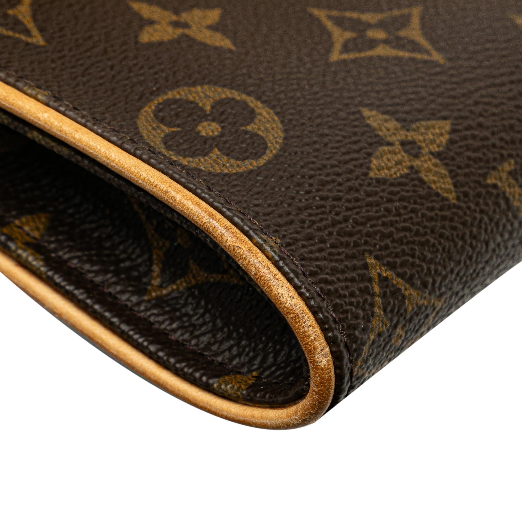 Louis Vuitton Monogram Pochette Twin PM (SHG-1qtRC6)