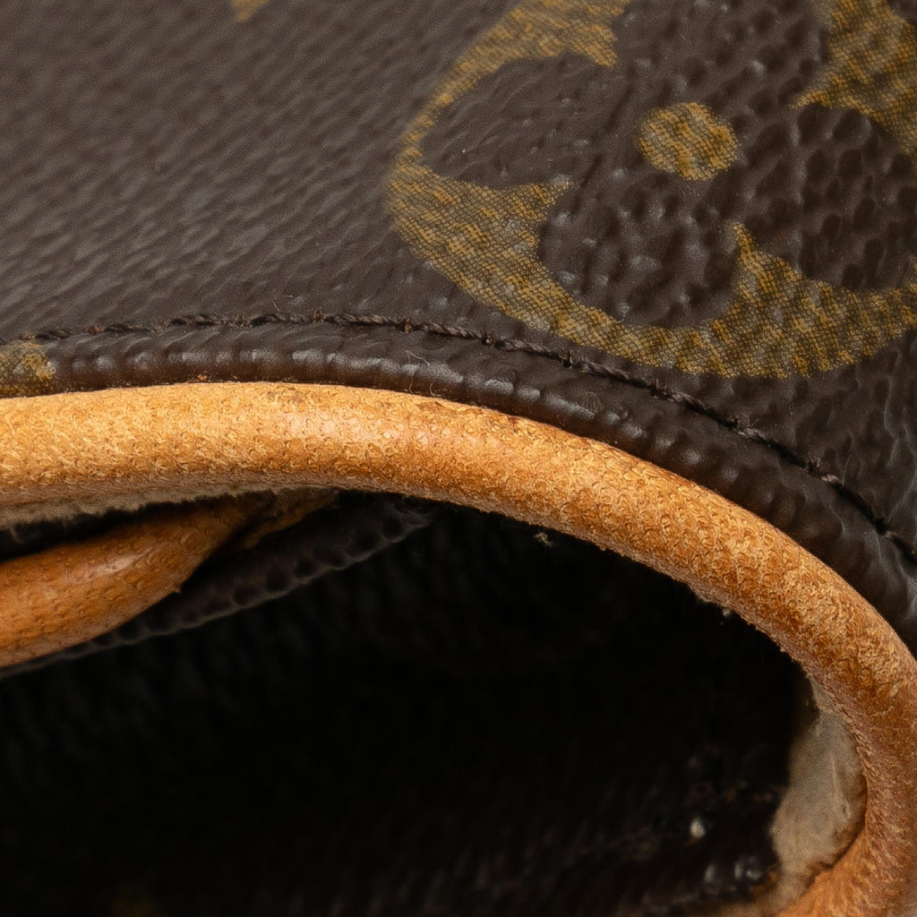 Louis Vuitton Monogram Pochette Twin PM (SHG-qhr8jE)
