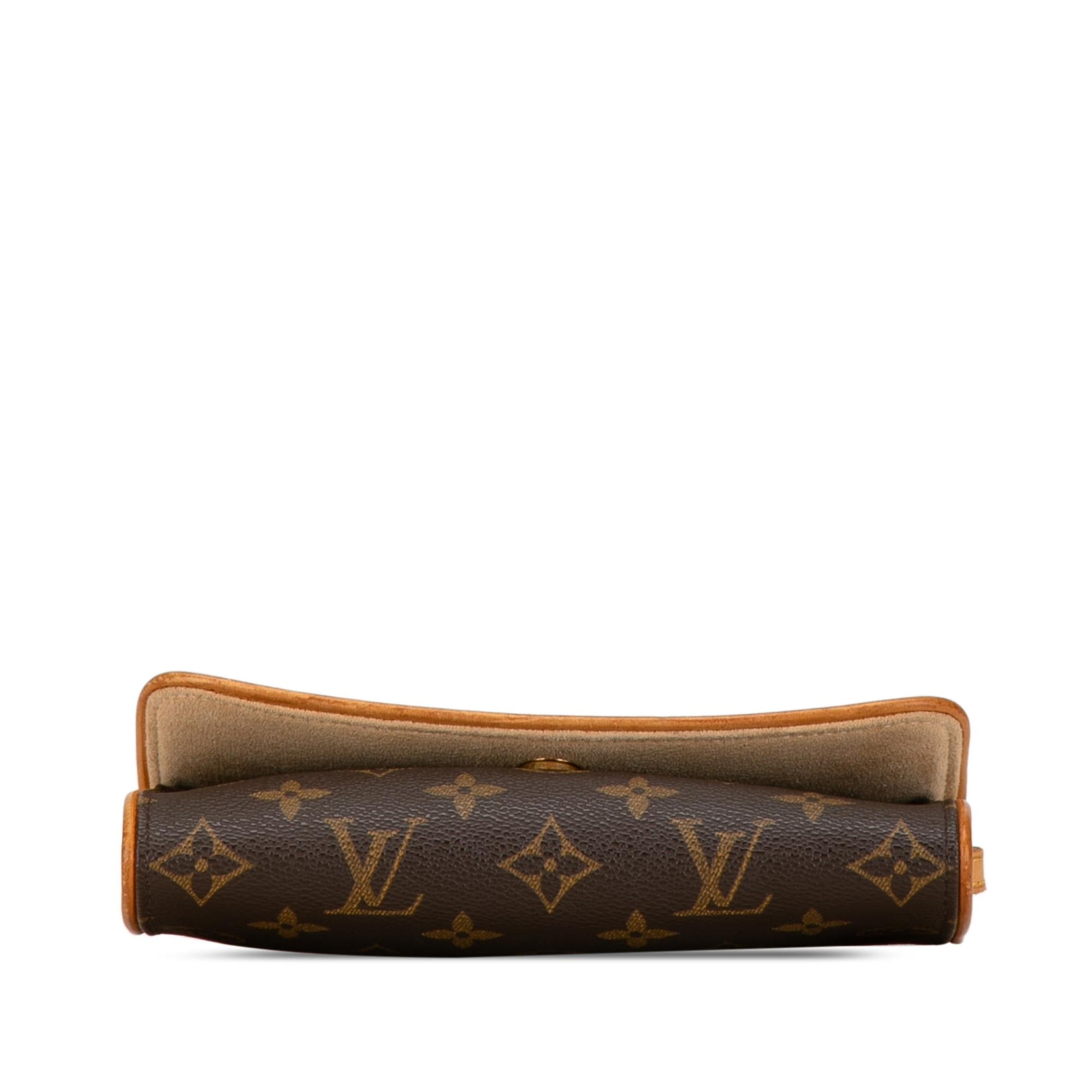 Louis Vuitton Monogram Pochette Twin PM (SHG-Wj9TGw)