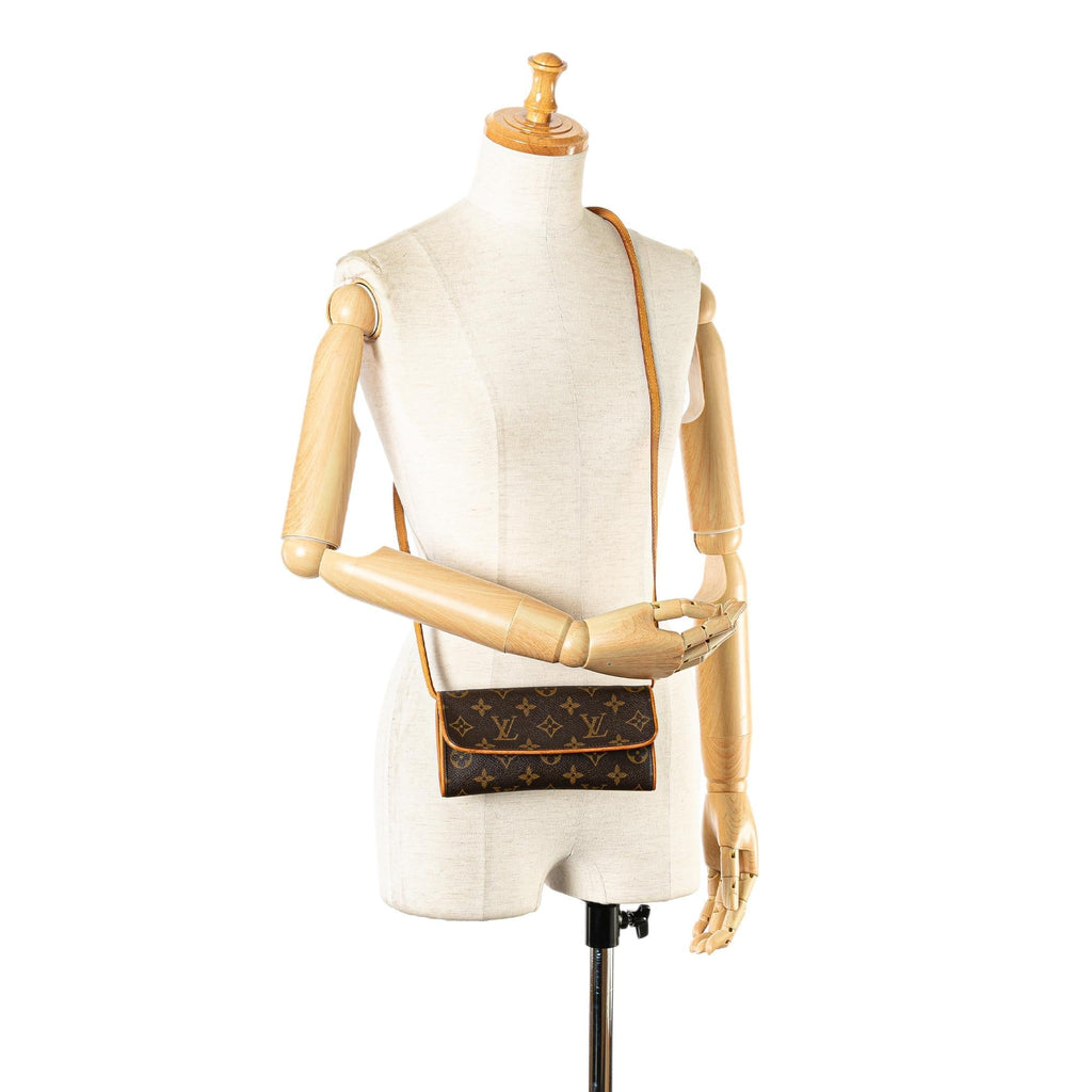 Louis Vuitton Monogram Pochette Twin PM (SHG-Wj9TGw)