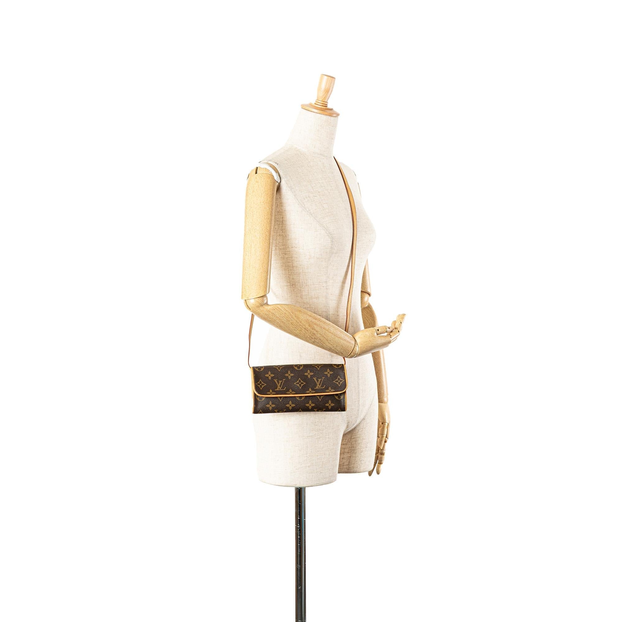 Louis Vuitton Monogram Pochette Twin PM