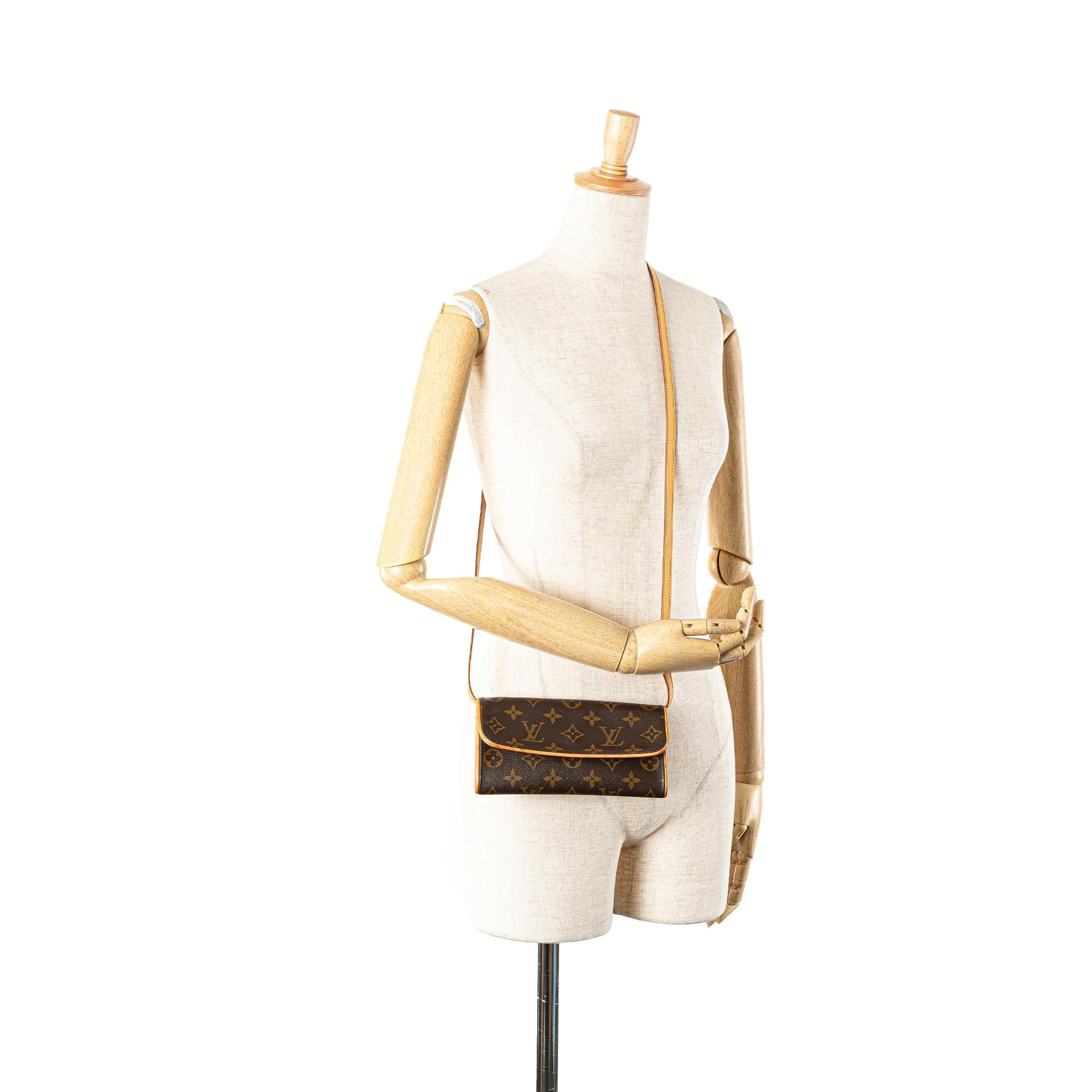 Louis Vuitton Monogram Pochette Twin PM