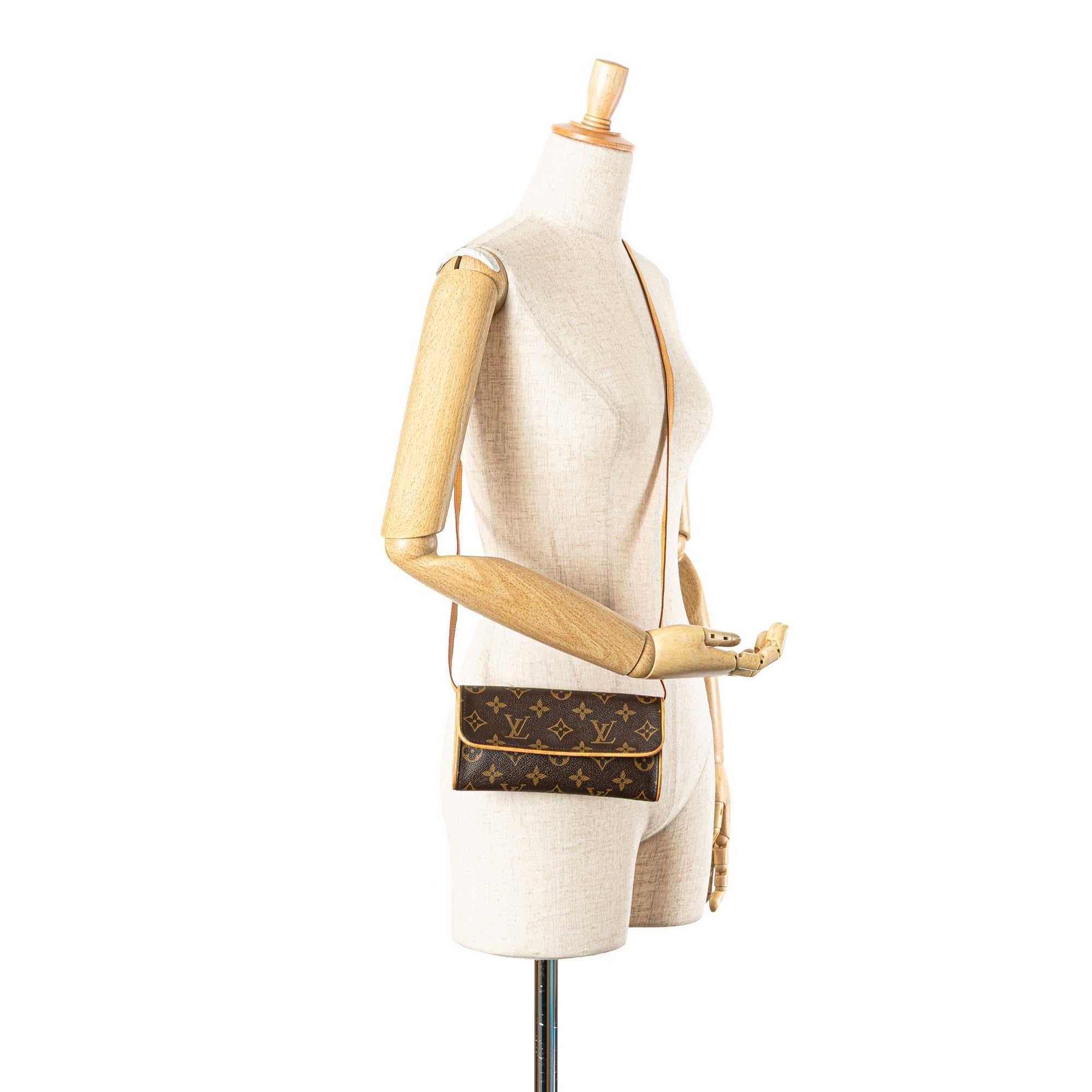 Louis Vuitton Monogram Pochette Twin PM
