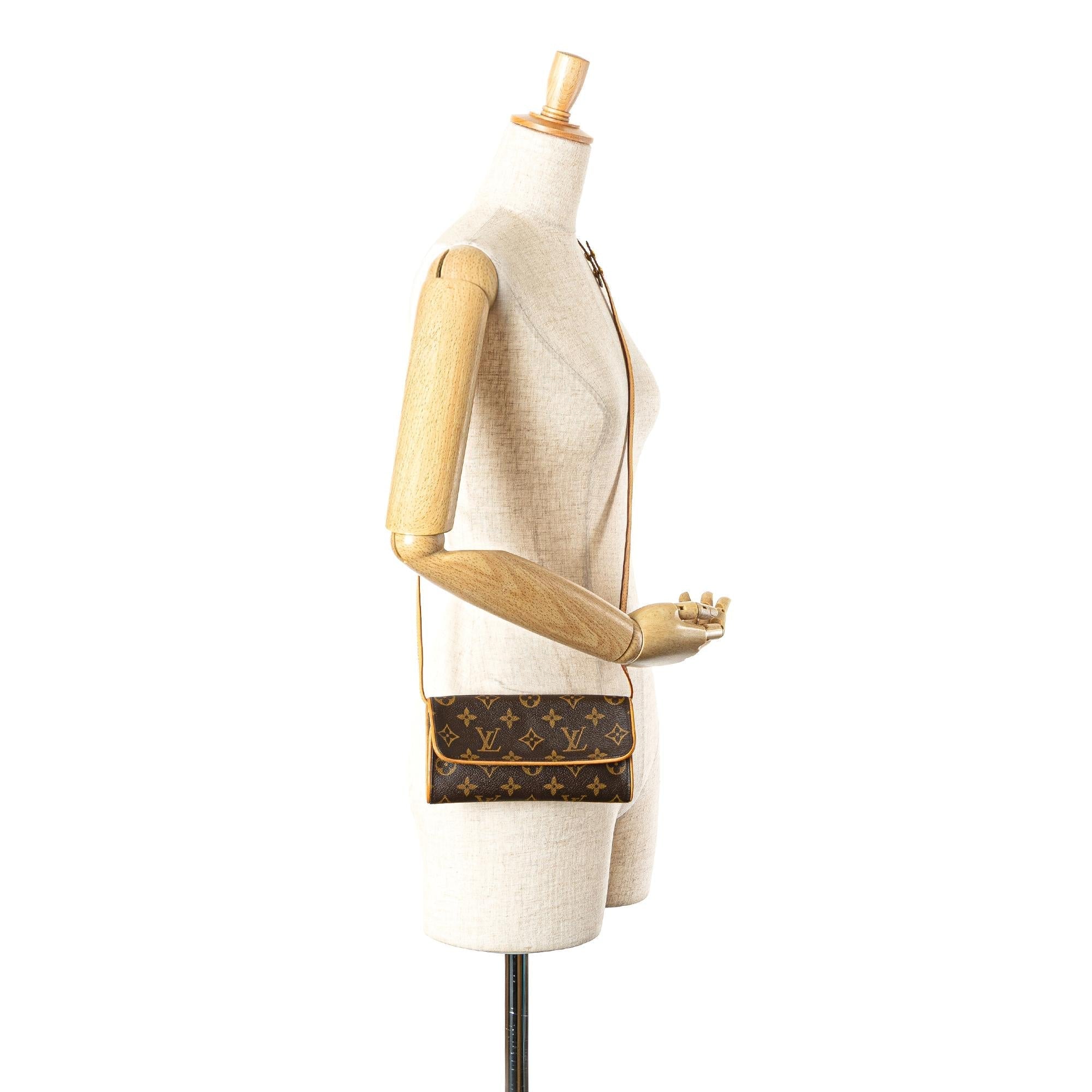 Louis Vuitton Monogram Pochette Twin PM