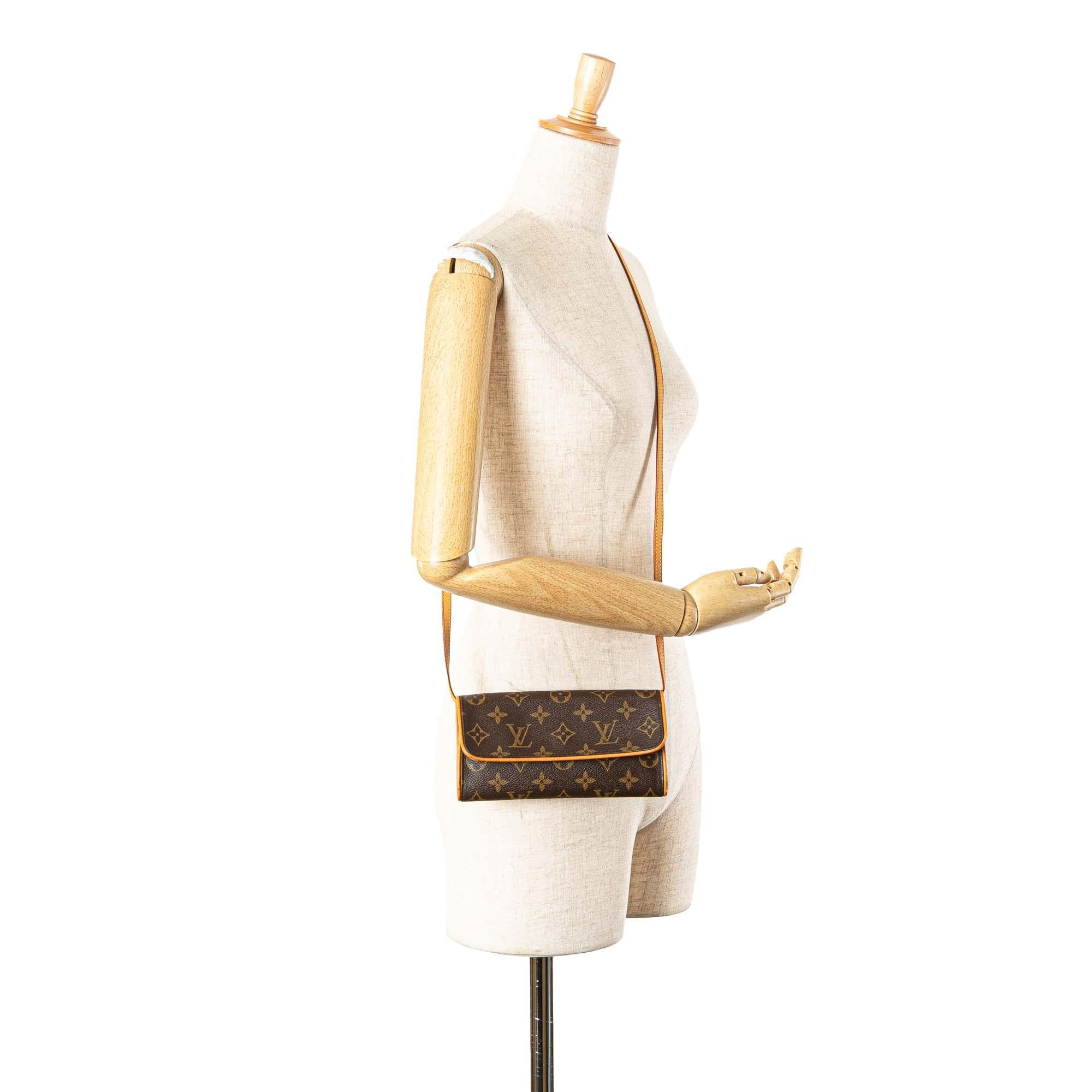 Louis Vuitton Monogram Pochette Twin PM