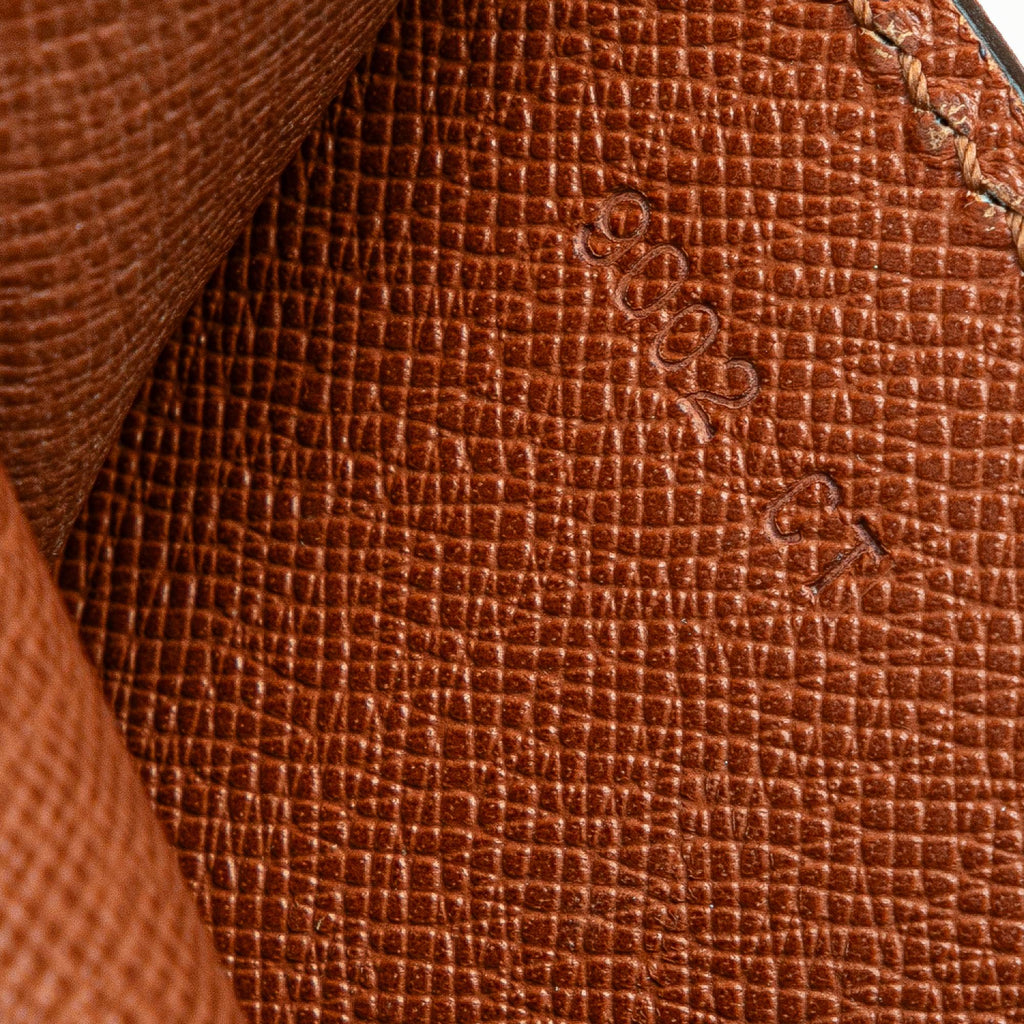 Louis Vuitton Monogram Porte-Documents Senateur (SHG-4BRDdE)