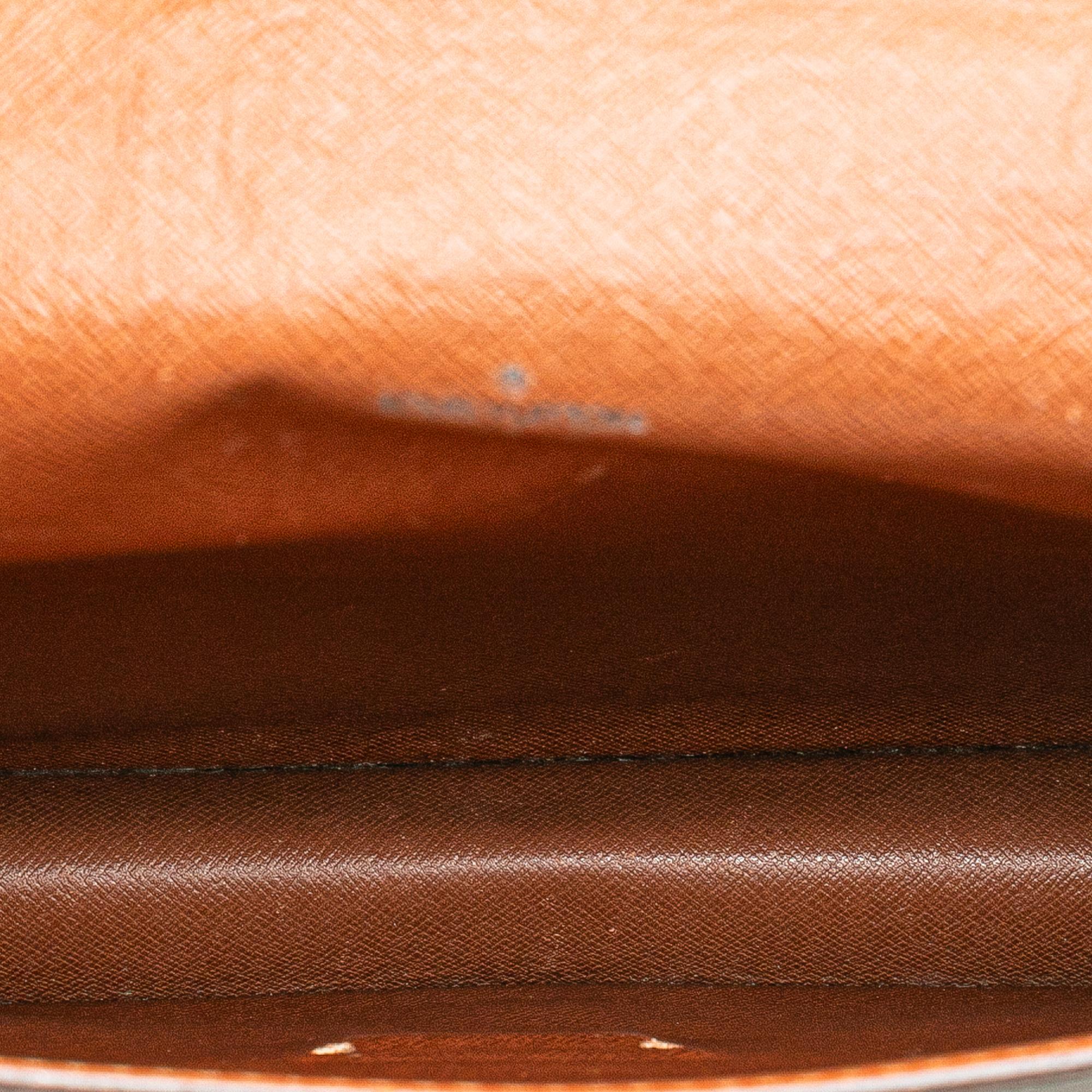 Louis Vuitton Monogram Porte-Documents Senateur (SHG-T4MJee)
