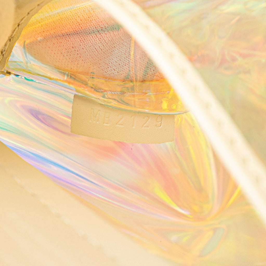 Louis Vuitton Monogram Prism Christopher GM (SHG-wozlWo)