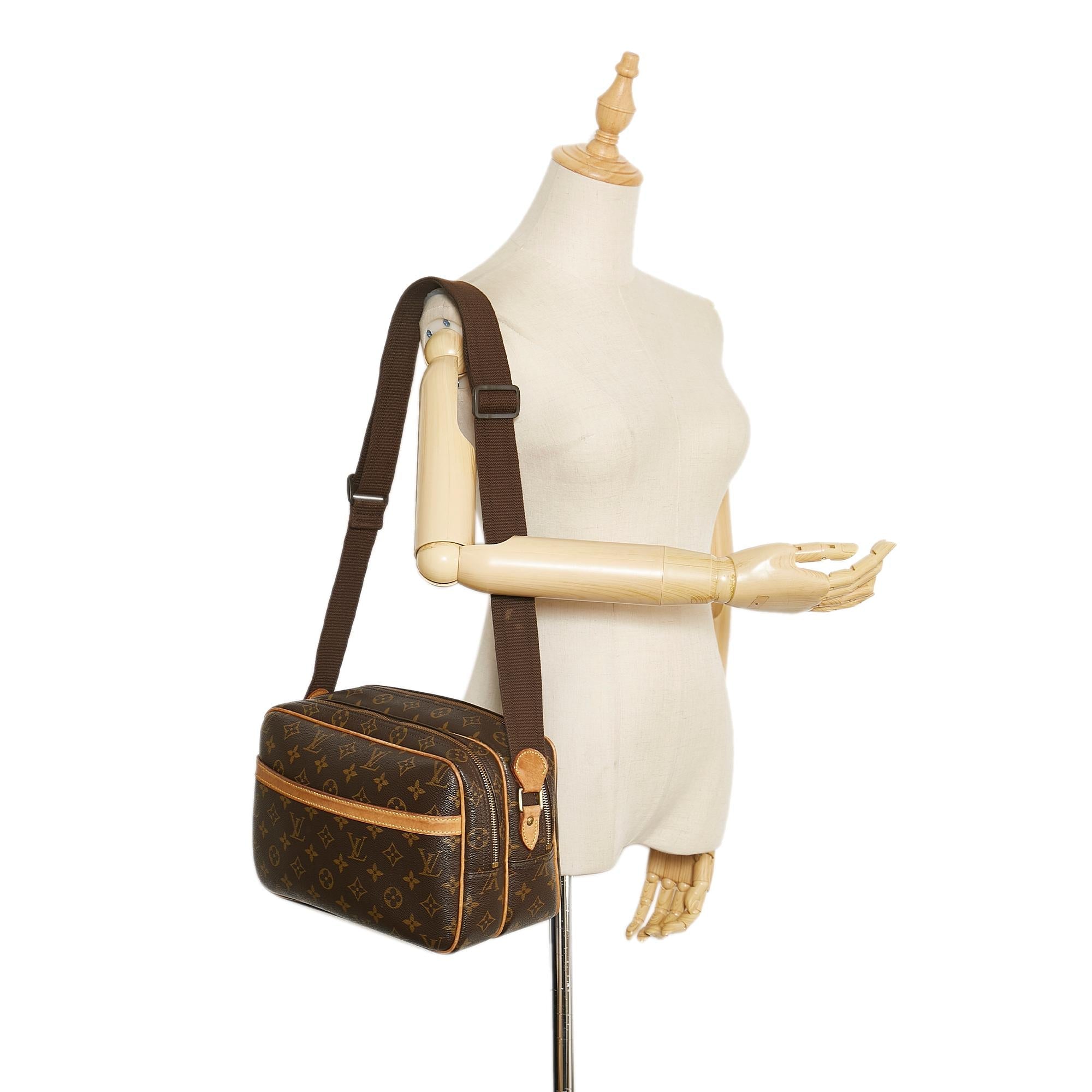 Louis Vuitton Monogram Reporter PM (SHG-35638)