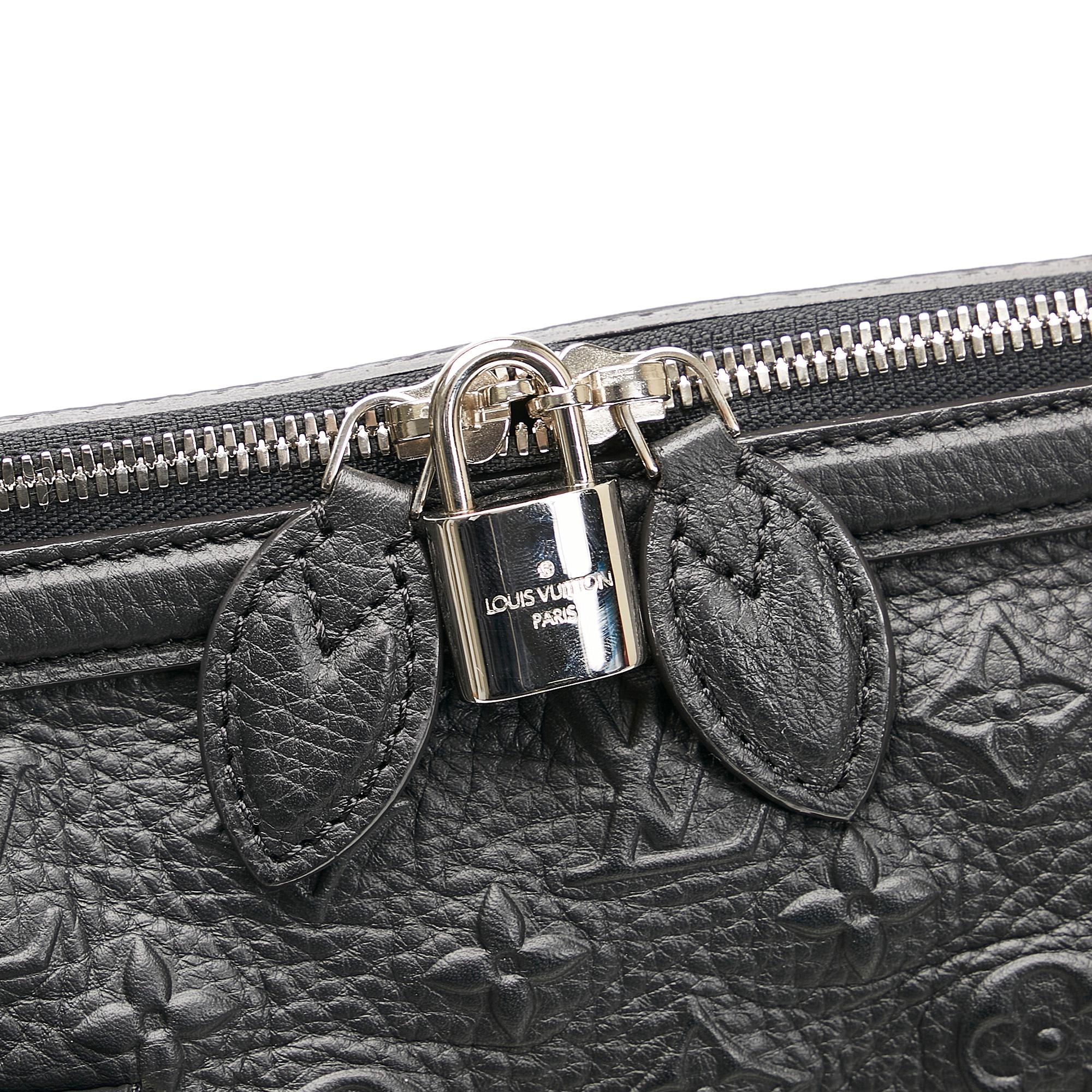 Louis Vuitton Monogram Revelation Neo Papillon GM (SHG-l5AwJx)