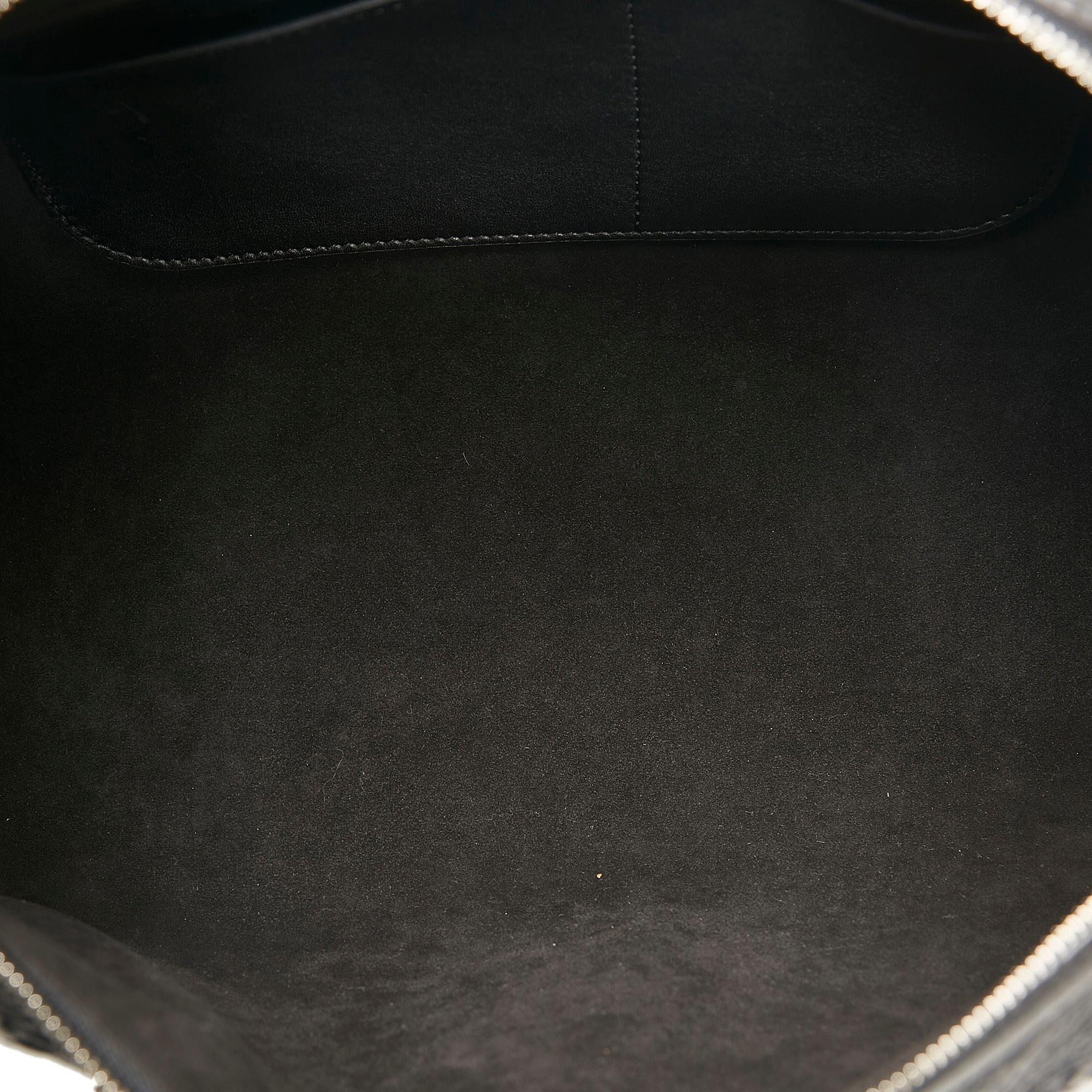 Louis Vuitton Monogram Revelation Neo Papillon GM (SHG-l5AwJx)
