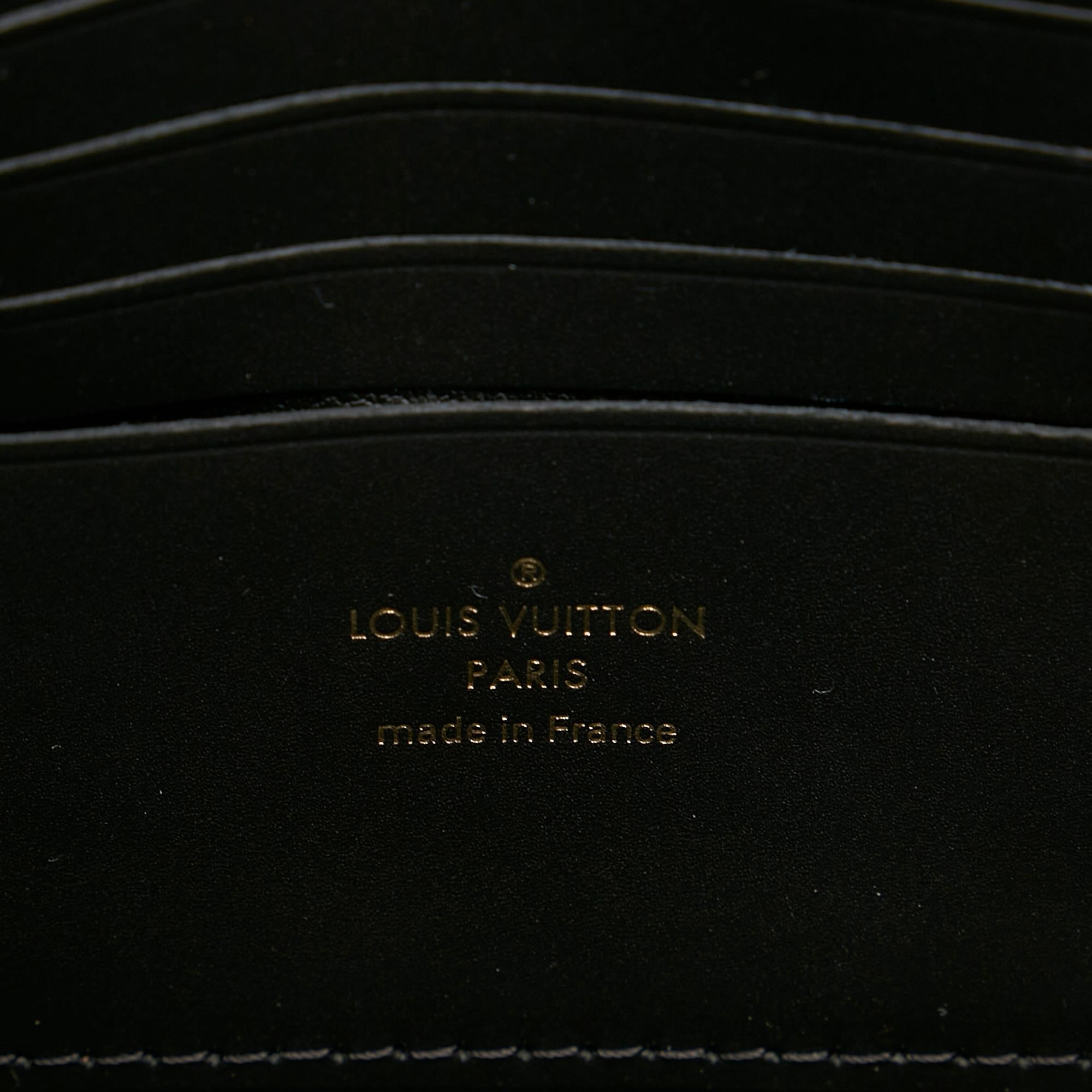 Louis Vuitton Monogram Reverse Dauphine (SHG-36689)