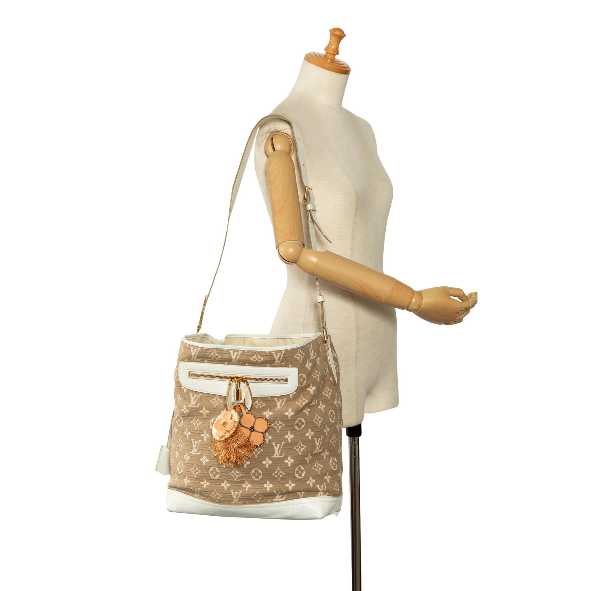 Louis Vuitton Monogram Sabbia Besace (SHG-ypeJxm)