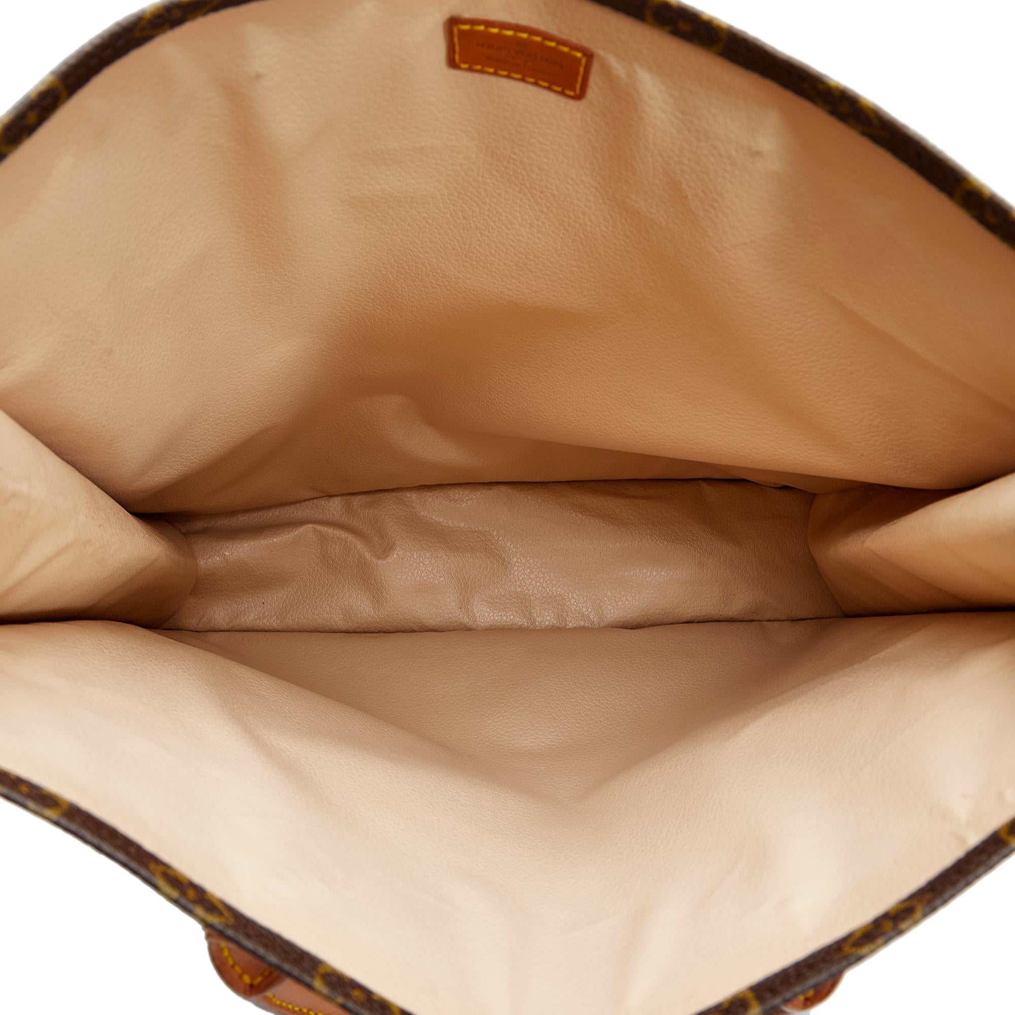 Louis Vuitton Monogram Sac Plat (SHG-eAn2Ds)