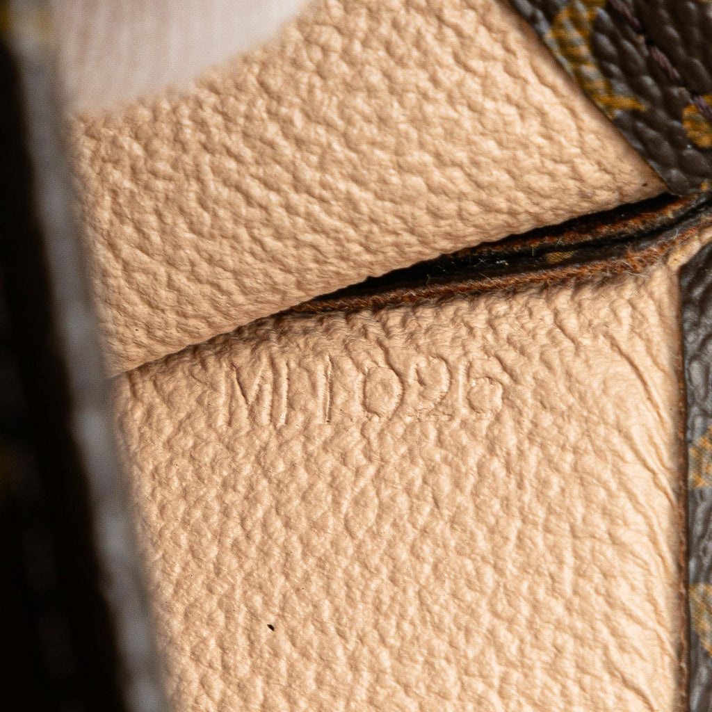 Louis Vuitton Monogram Sac Plat (SHG-FP4st7)