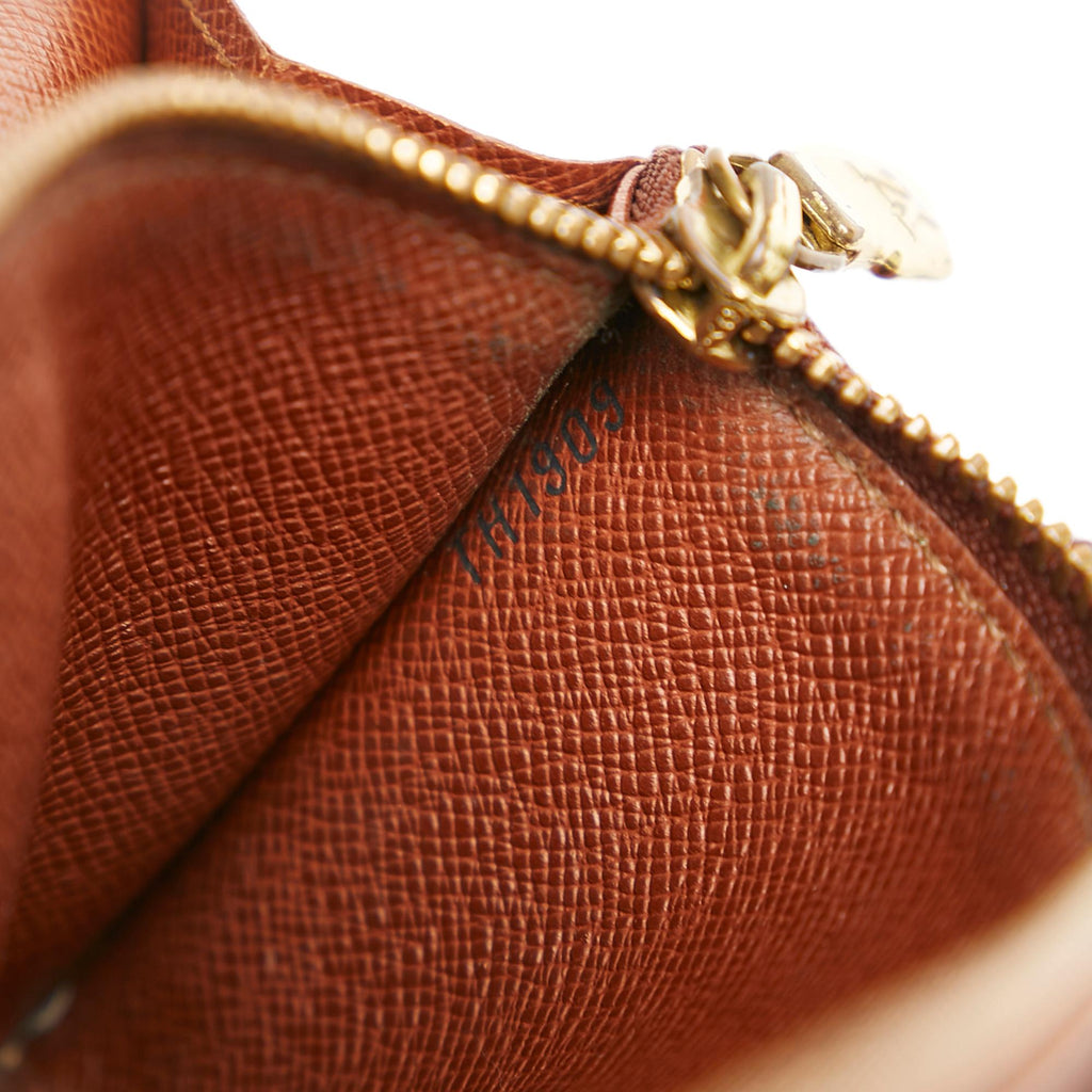 Louis Vuitton Monogram Sarah Long Wallet (SHG-37442)