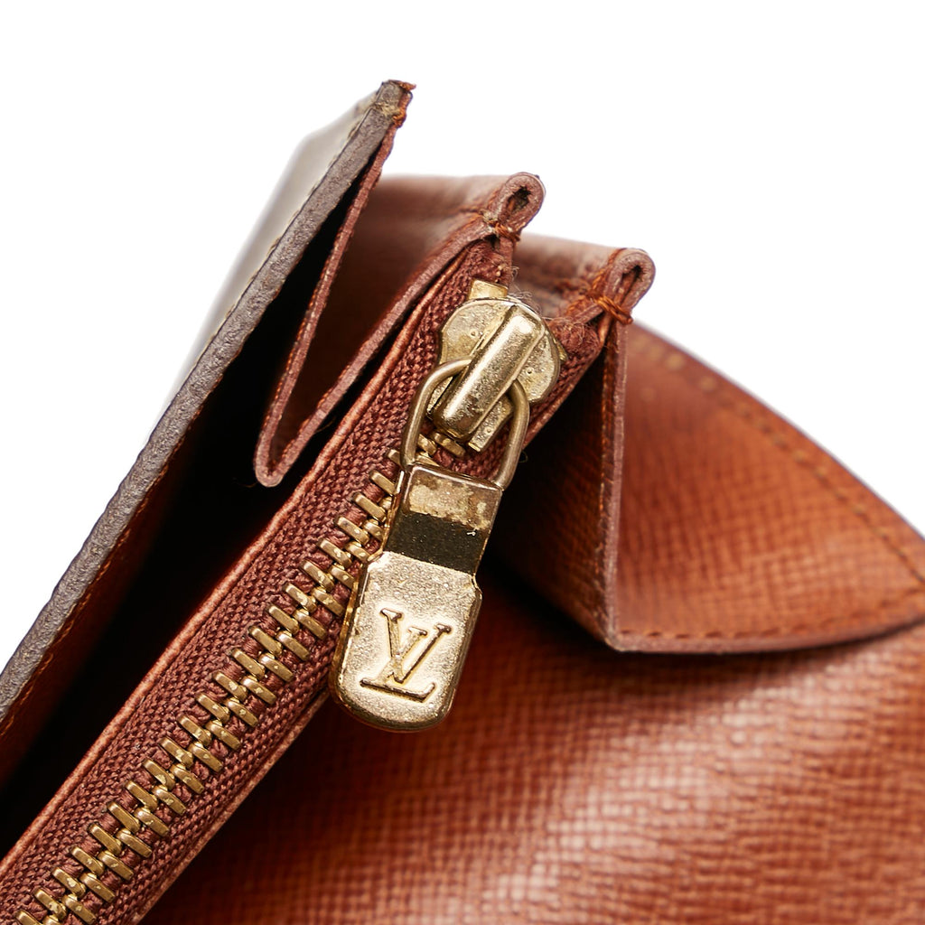 Louis Vuitton Monogram Sarah Long Wallet (SHG-4XGsbf)