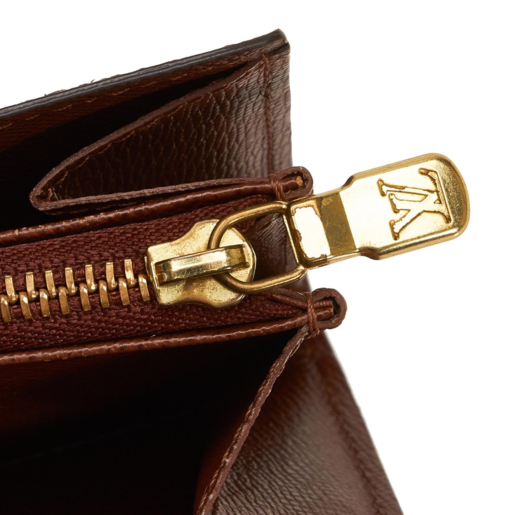 Louis Vuitton Monogram Sarah Long Wallet (SHG-G6XaBY)