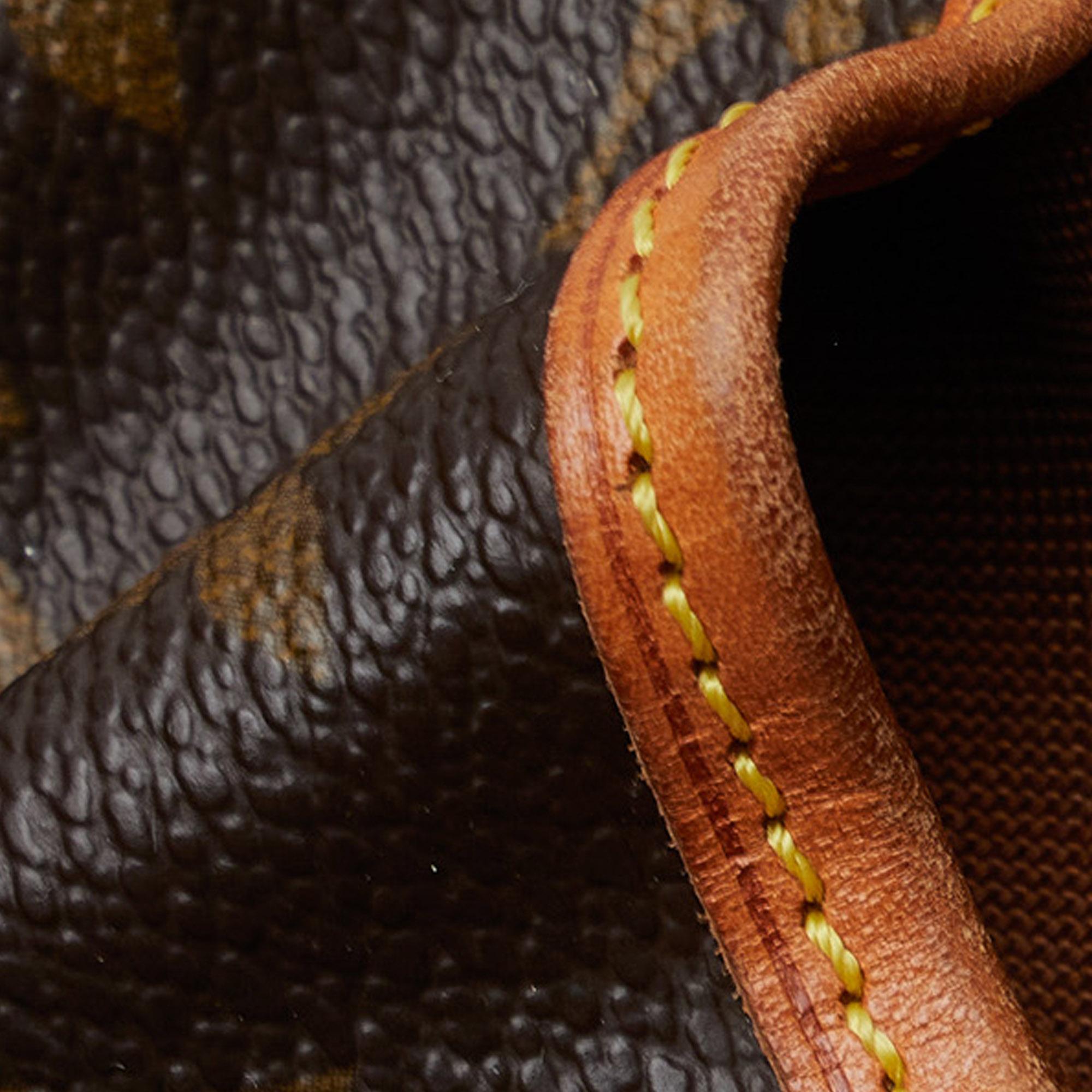 Louis Vuitton Monogram Saumur 25 (SHG-hLwjCx)