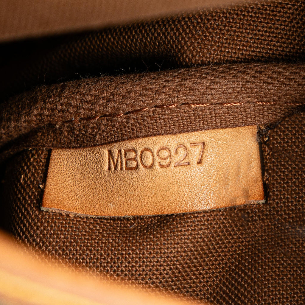 Louis Vuitton Monogram Saumur 25