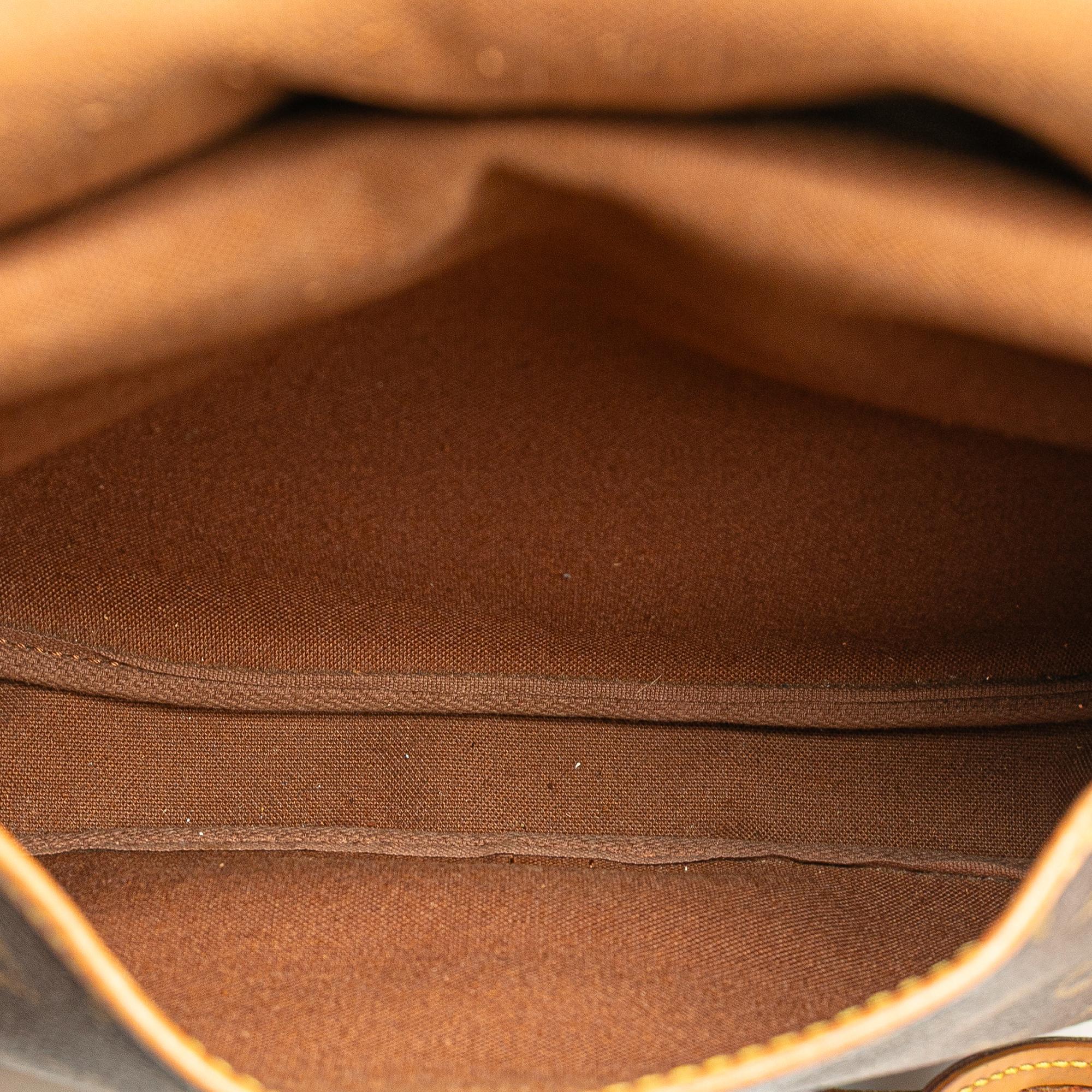 Louis Vuitton Monogram Saumur 25