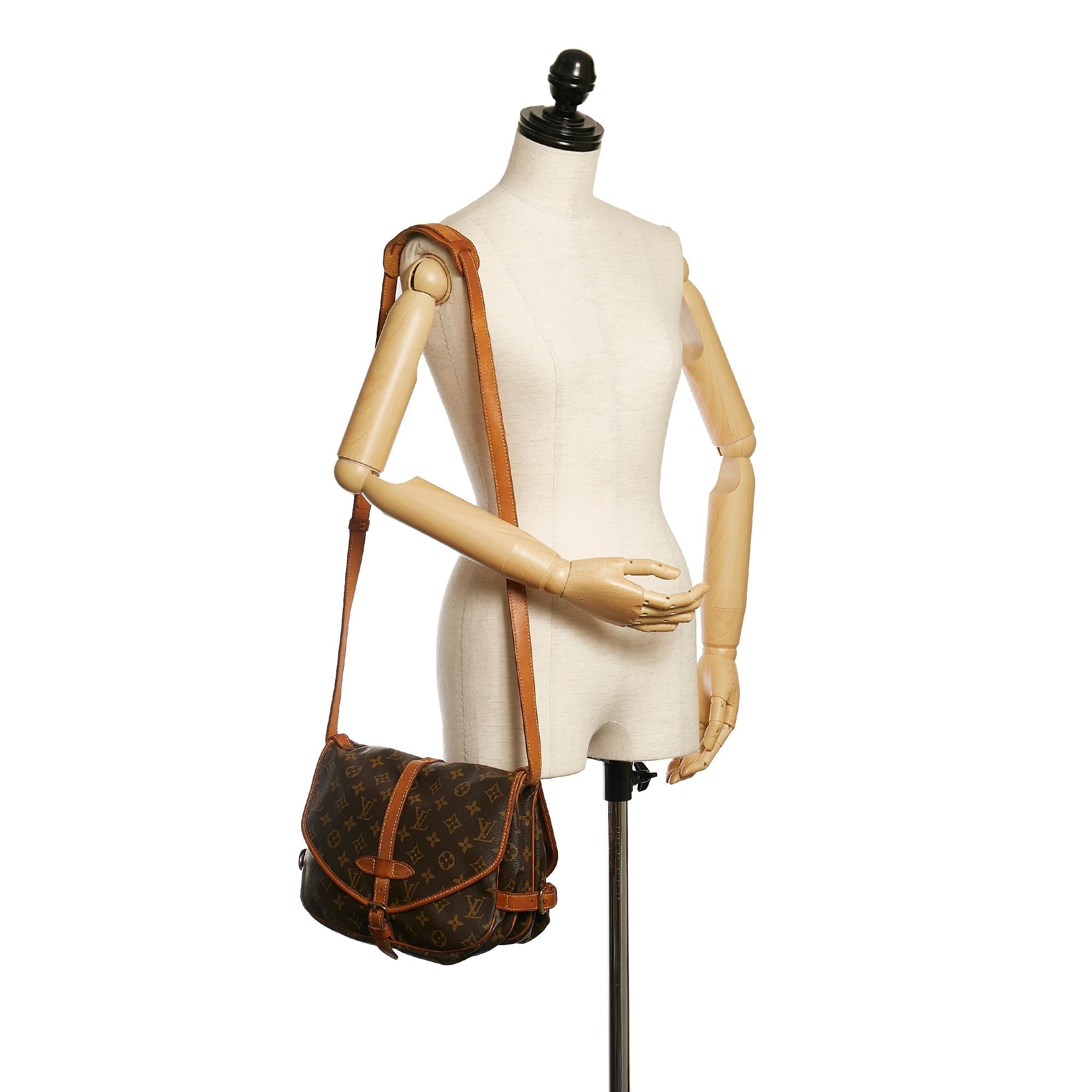 Louis Vuitton Monogram Saumur 30 (SHG-34428)