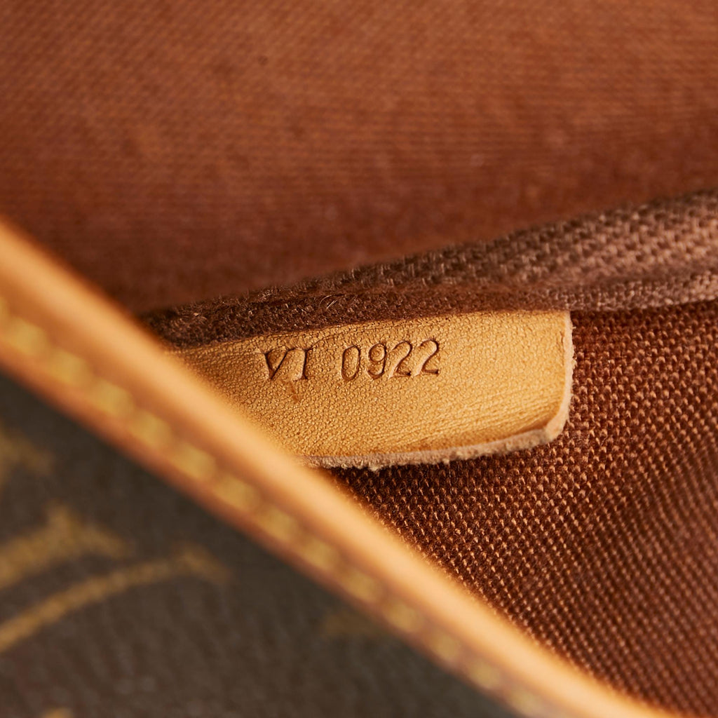 Louis Vuitton Monogram Saumur 30 (SHG-34457)