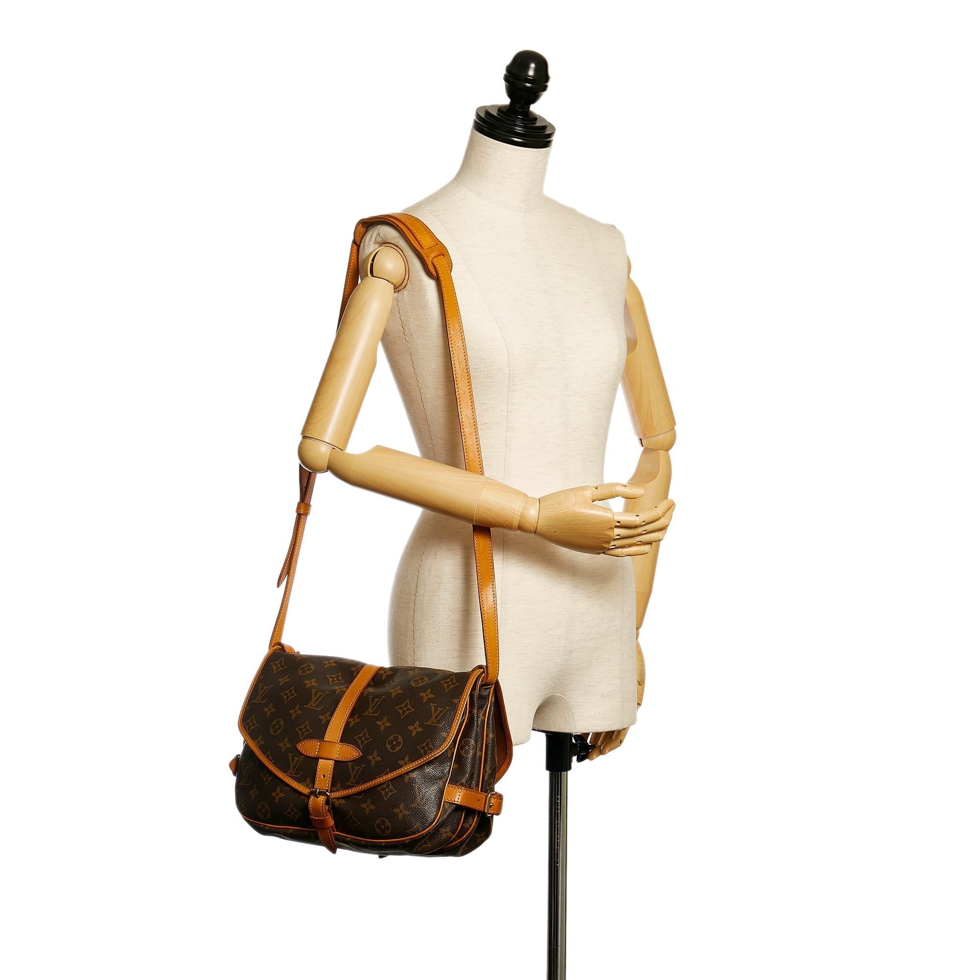 Louis Vuitton Monogram Saumur 30 (SHG-34457)