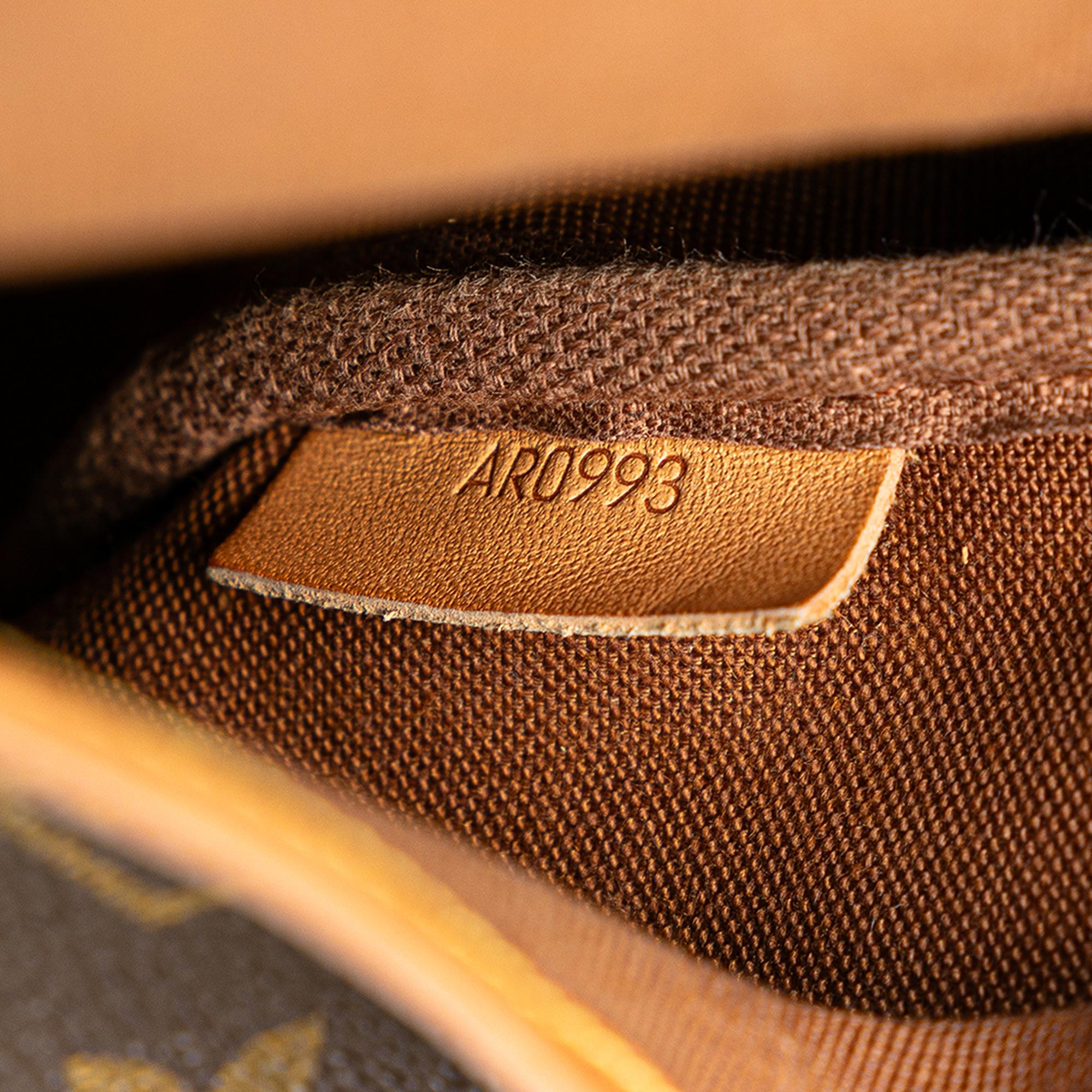 Louis Vuitton Monogram Saumur 30 (SHG-8qa5AS)