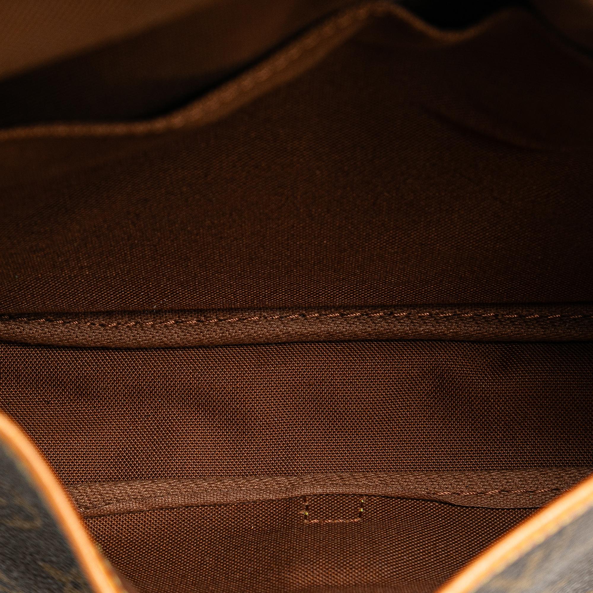 Louis Vuitton Monogram Saumur 30 (SHG-FmDHay)