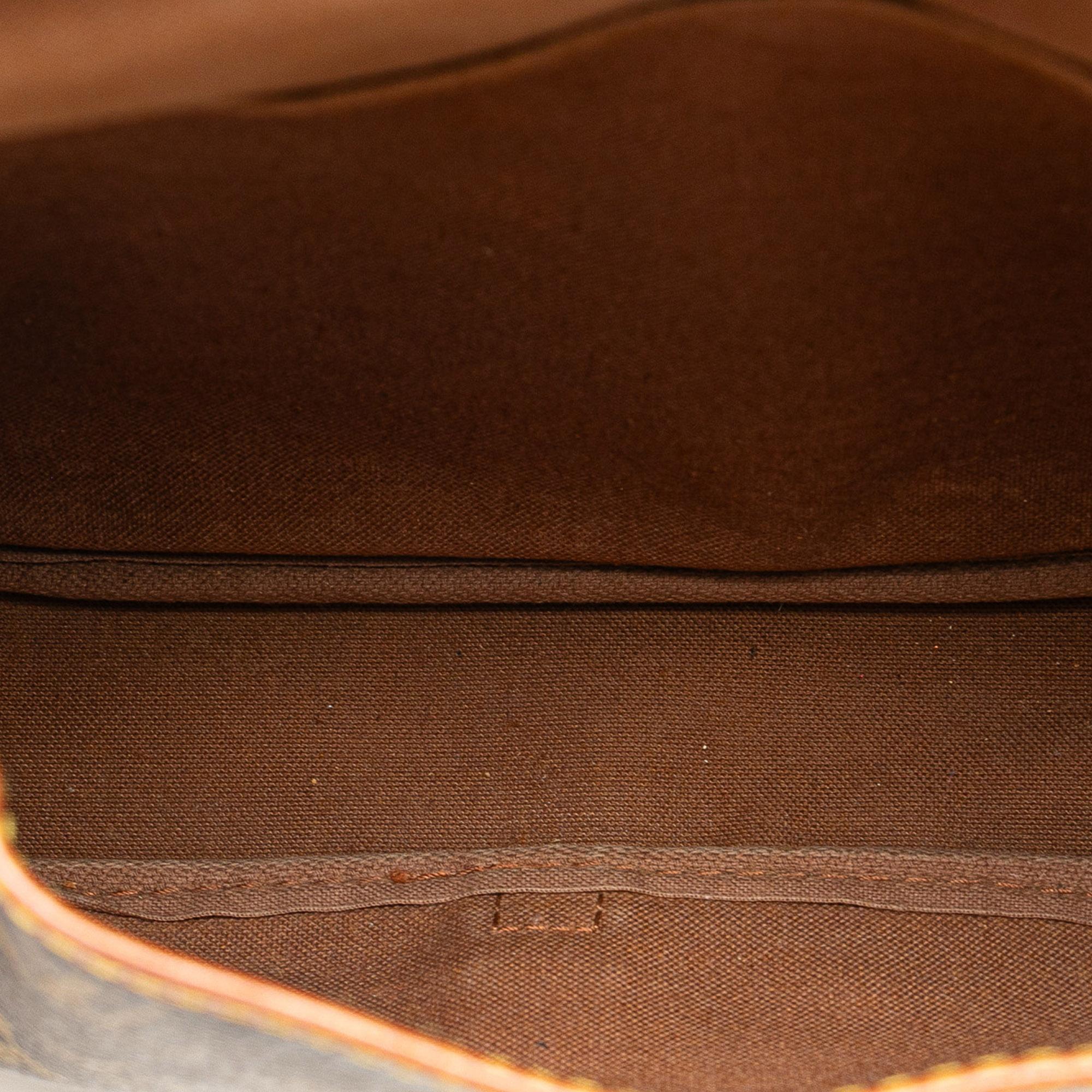 Louis Vuitton Monogram Saumur 30 (SHG-xPHXnr)